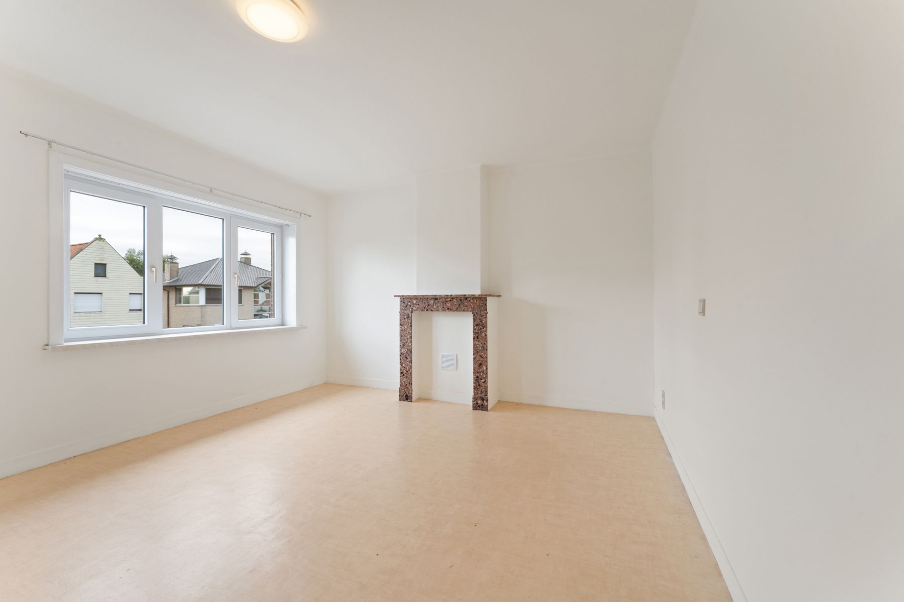 Ruime woning op centrale ligging foto 11