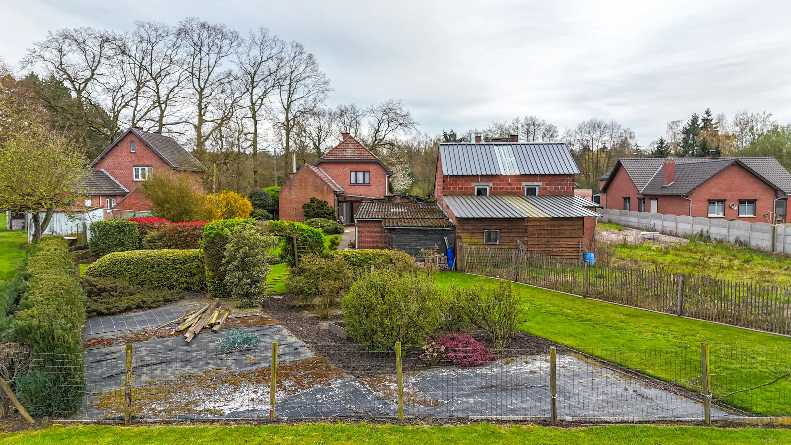 Rustig gelegen woning met riant perceel in Lummen! foto 45