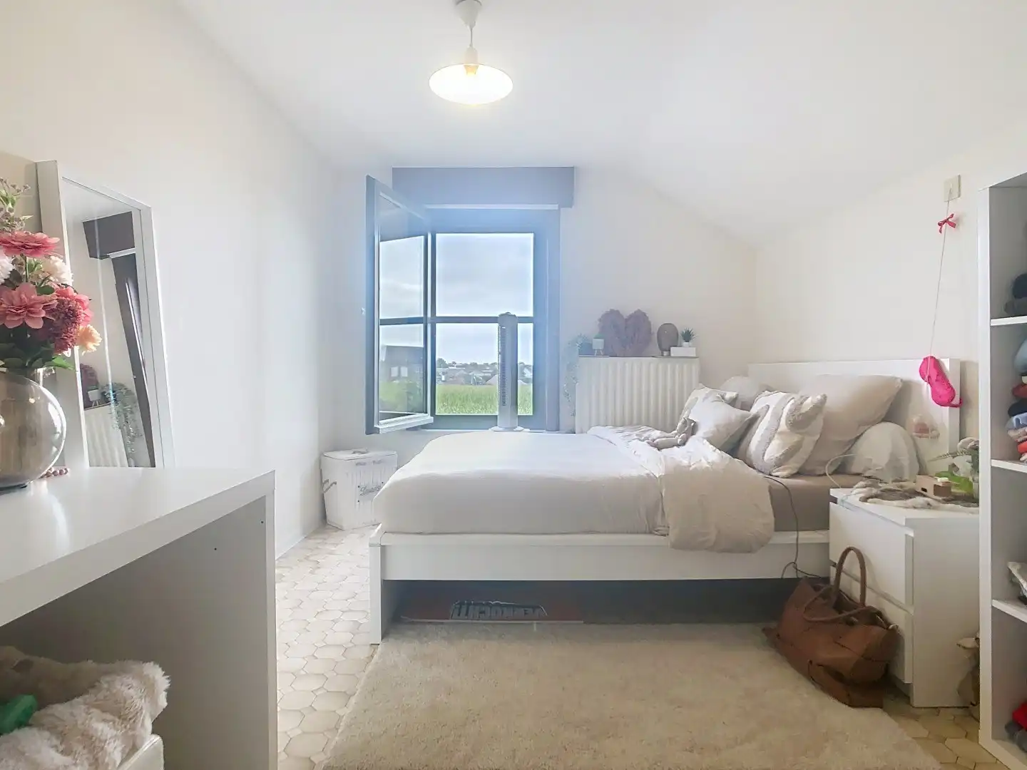 Ruime alleenstaande woning nabij centrum Staden  foto 6