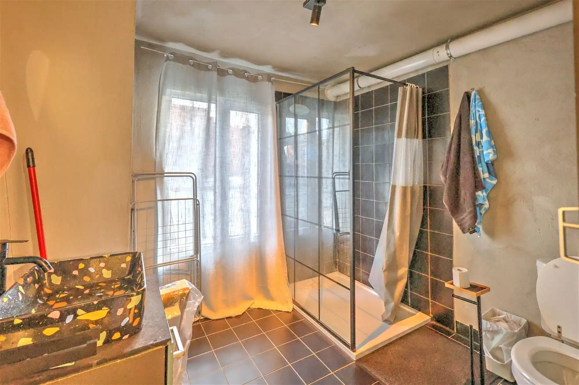 Gelijkvloers appartement met drie slaapkamers foto 6