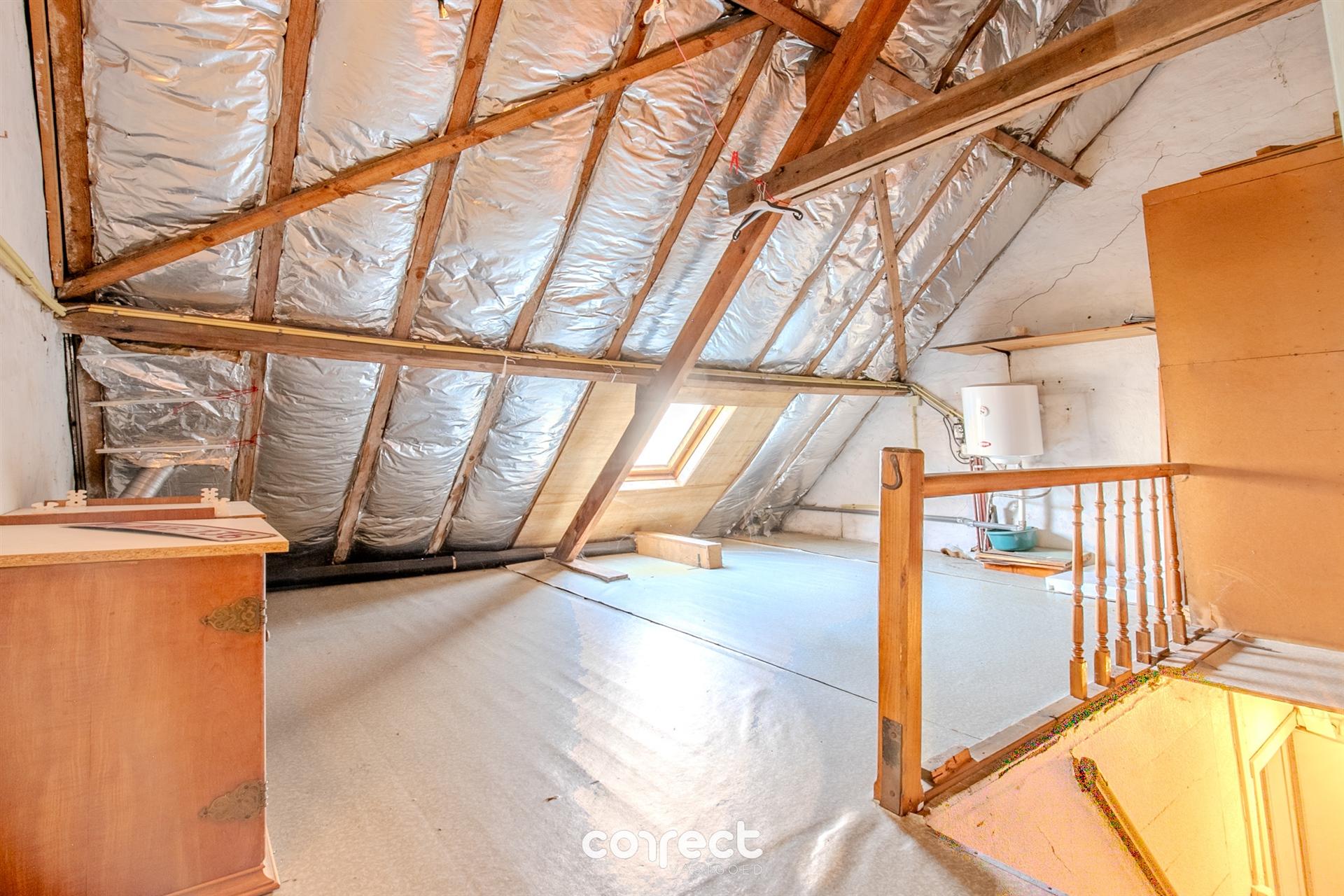 Renovatieproject op ruim perceel in Sint-Michiels foto 14