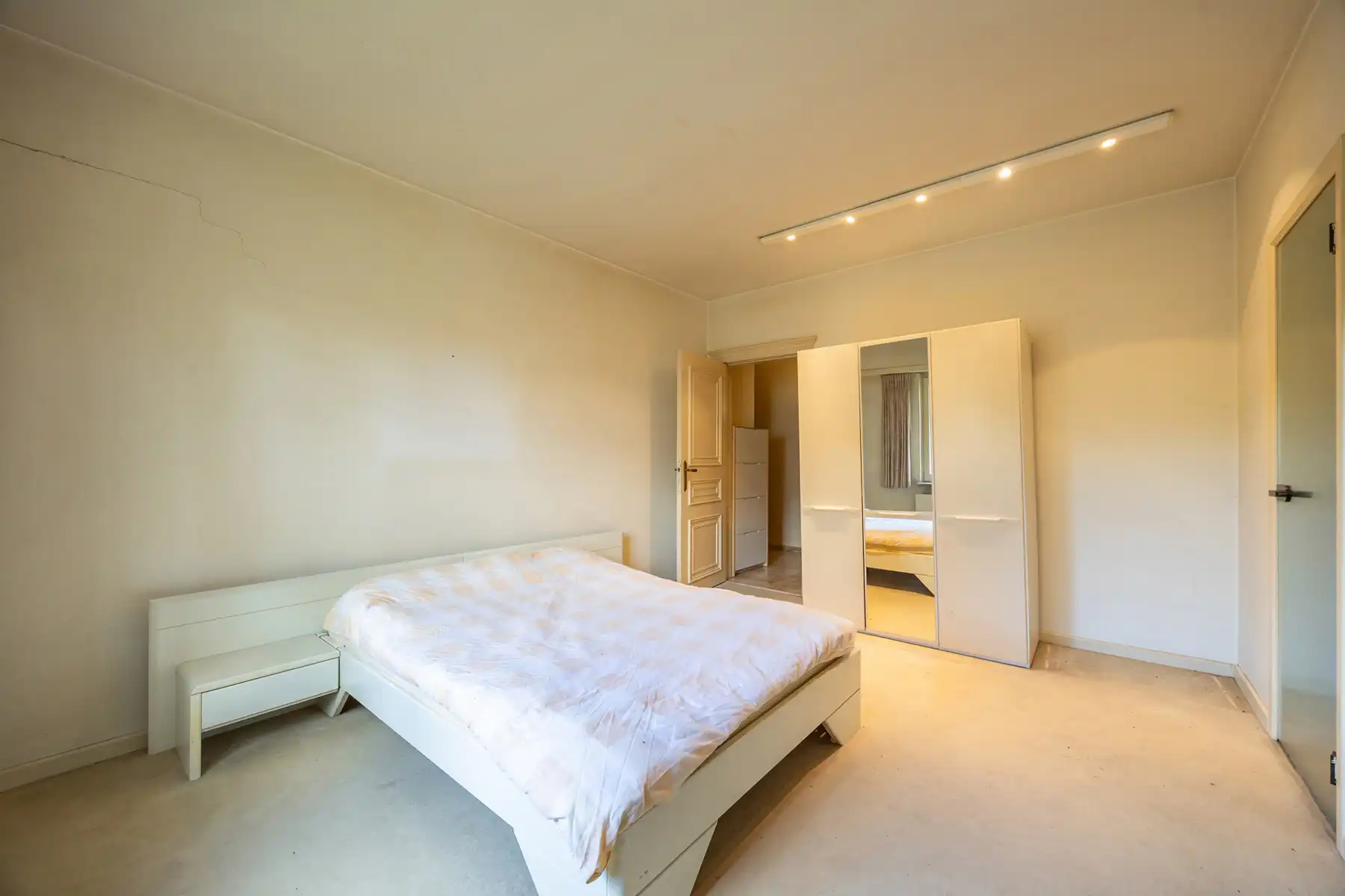Ruime te renoveren  gelijkvloerse villa met vrij uitzicht foto 12