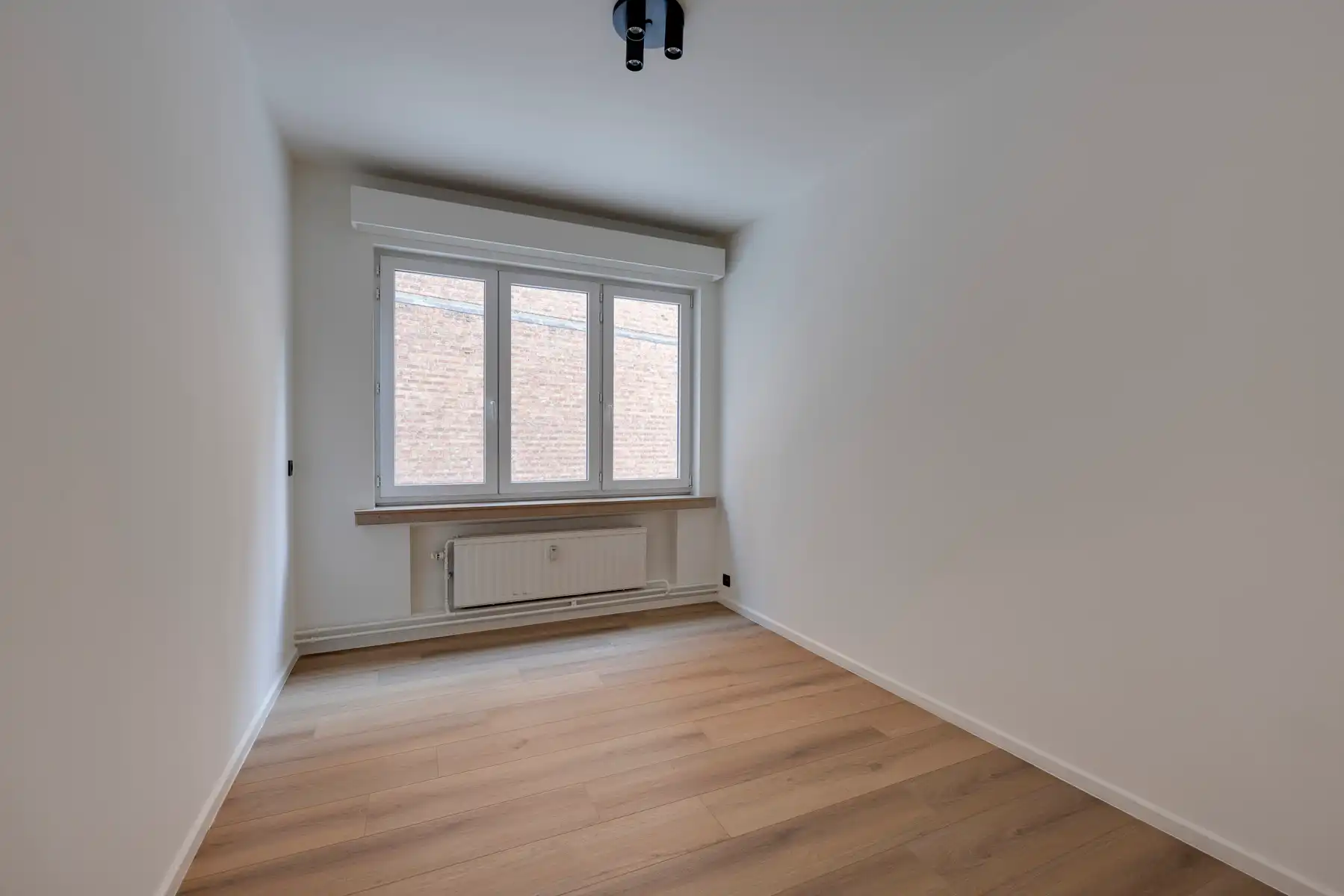Instapklaar 3-slaapkamerappartement met terras foto 4