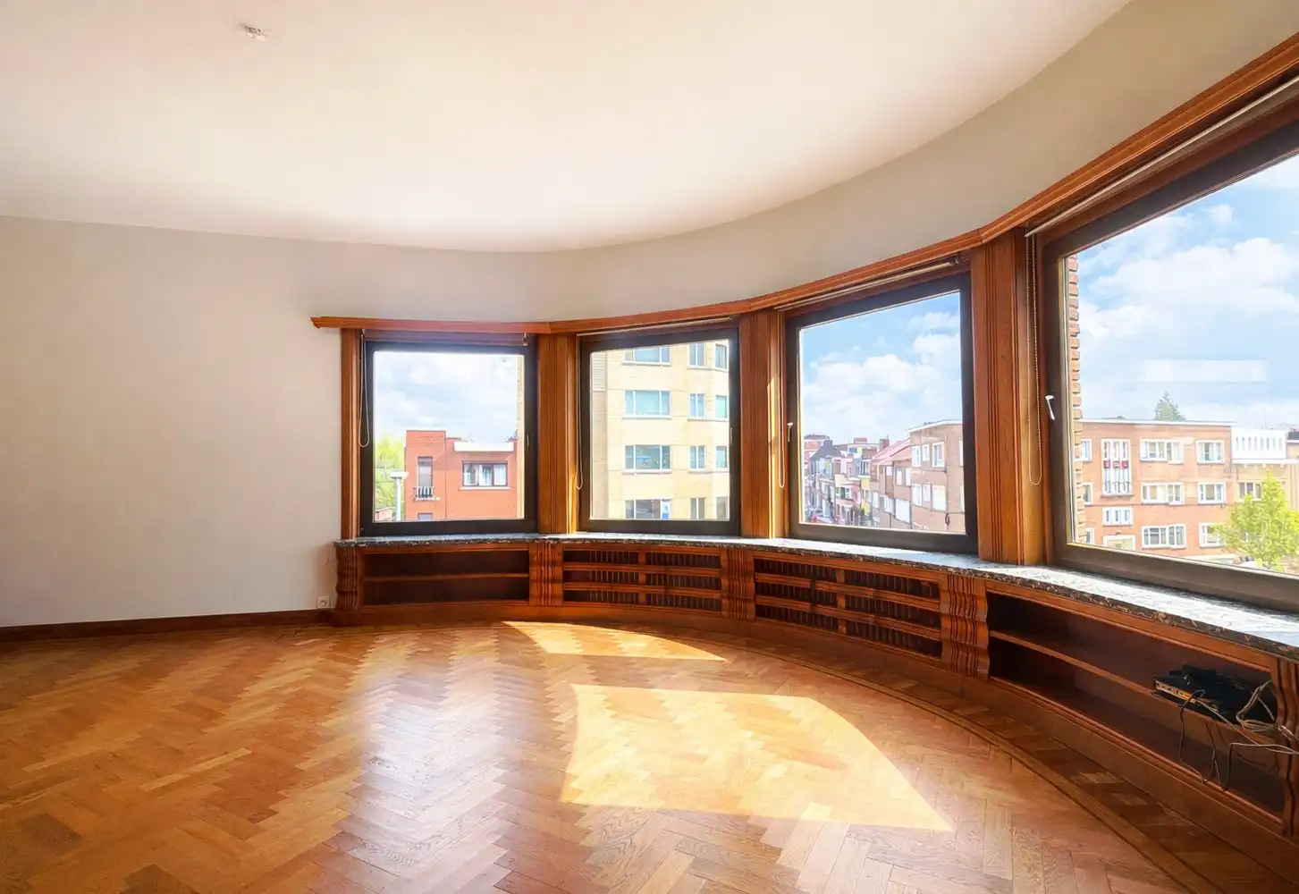 Authentiek mid-century appartement op de hoek van de Sportstraat en Rijsenbergstraat. foto 4