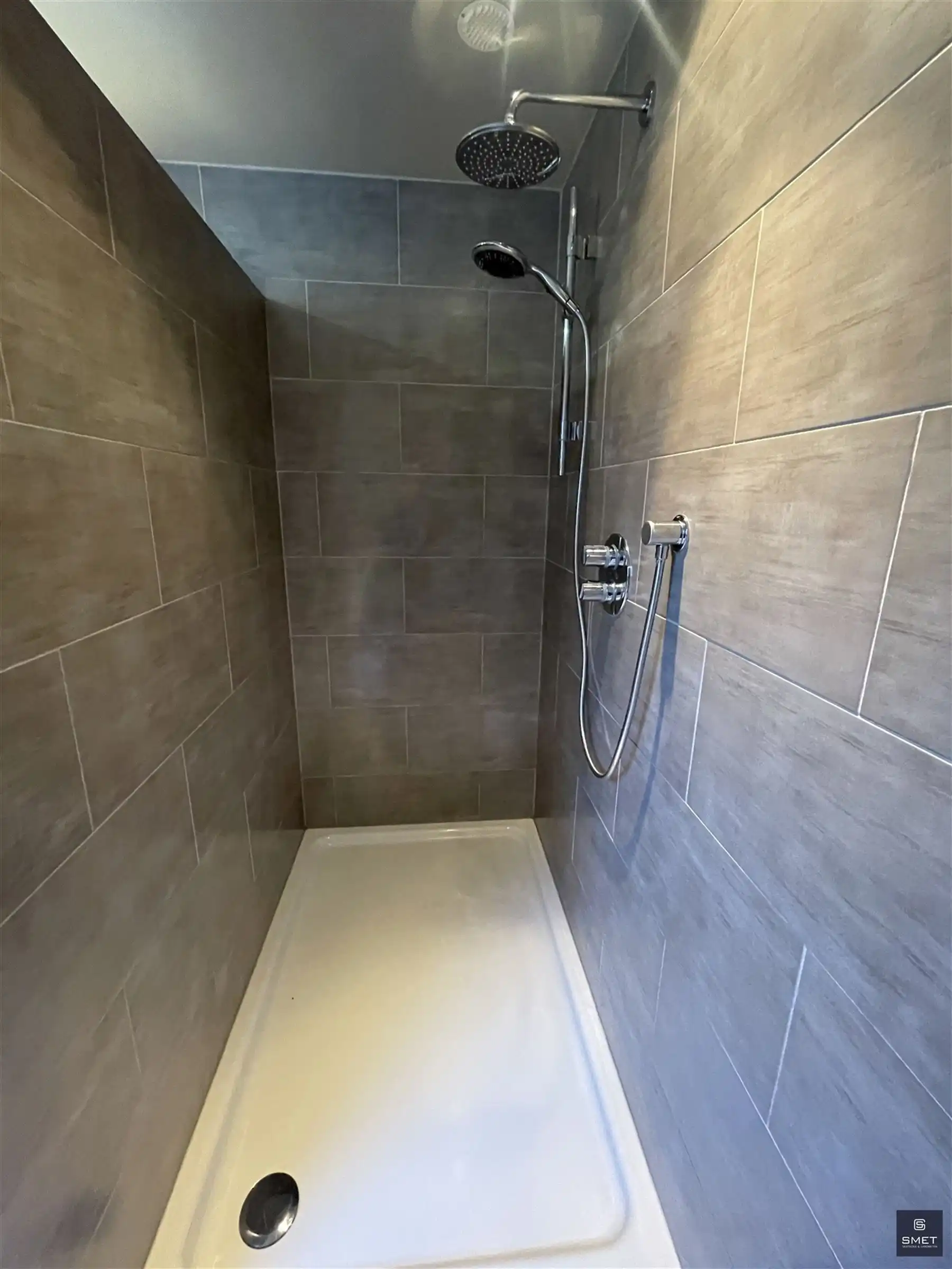 PRACHTIGE VILLA MET 4 SLPKS EN DUB GARAGE foto 17