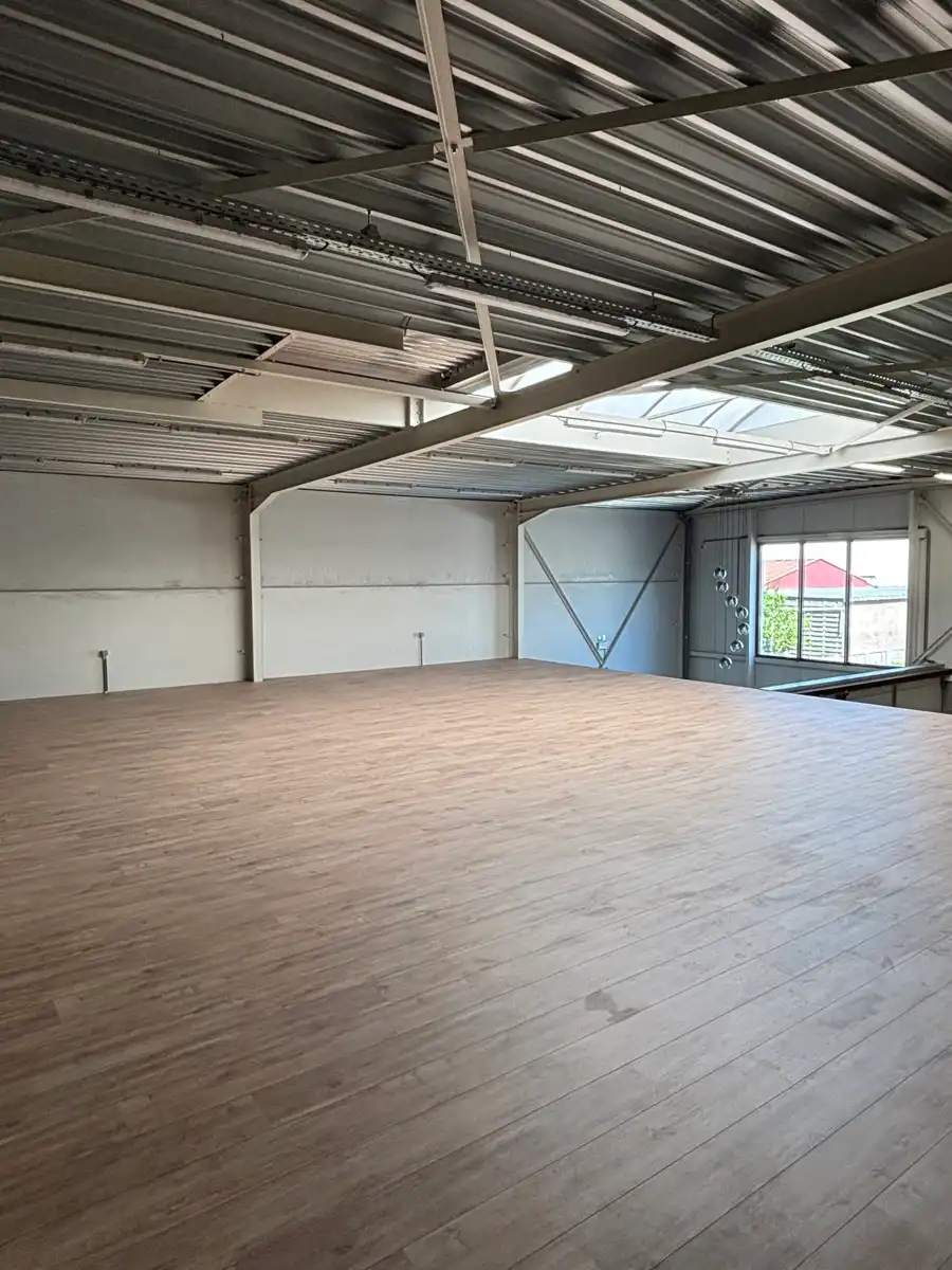 Bedrijfspand van ca 300m² foto 20