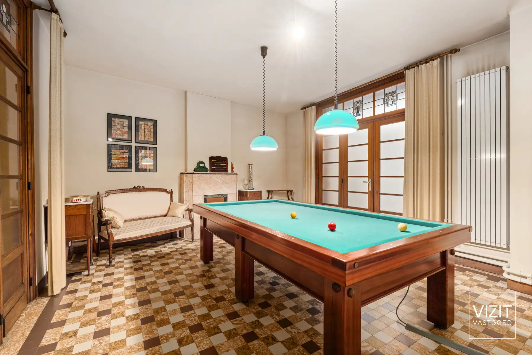 Karaktervolle stadswoning met tuin en garage! foto 8