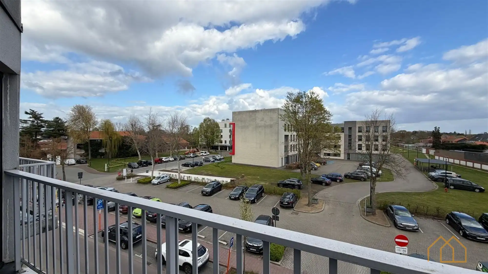 Modern appartement met mooi uitzicht foto 15