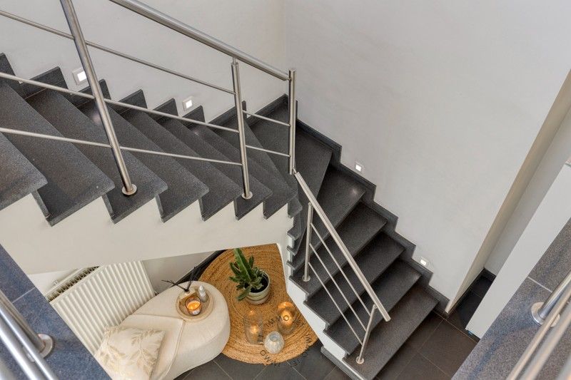 Moderne halfopen woning met 4 slaapkamers en zonnepanelen in Nieuwkerken-Waas foto 10