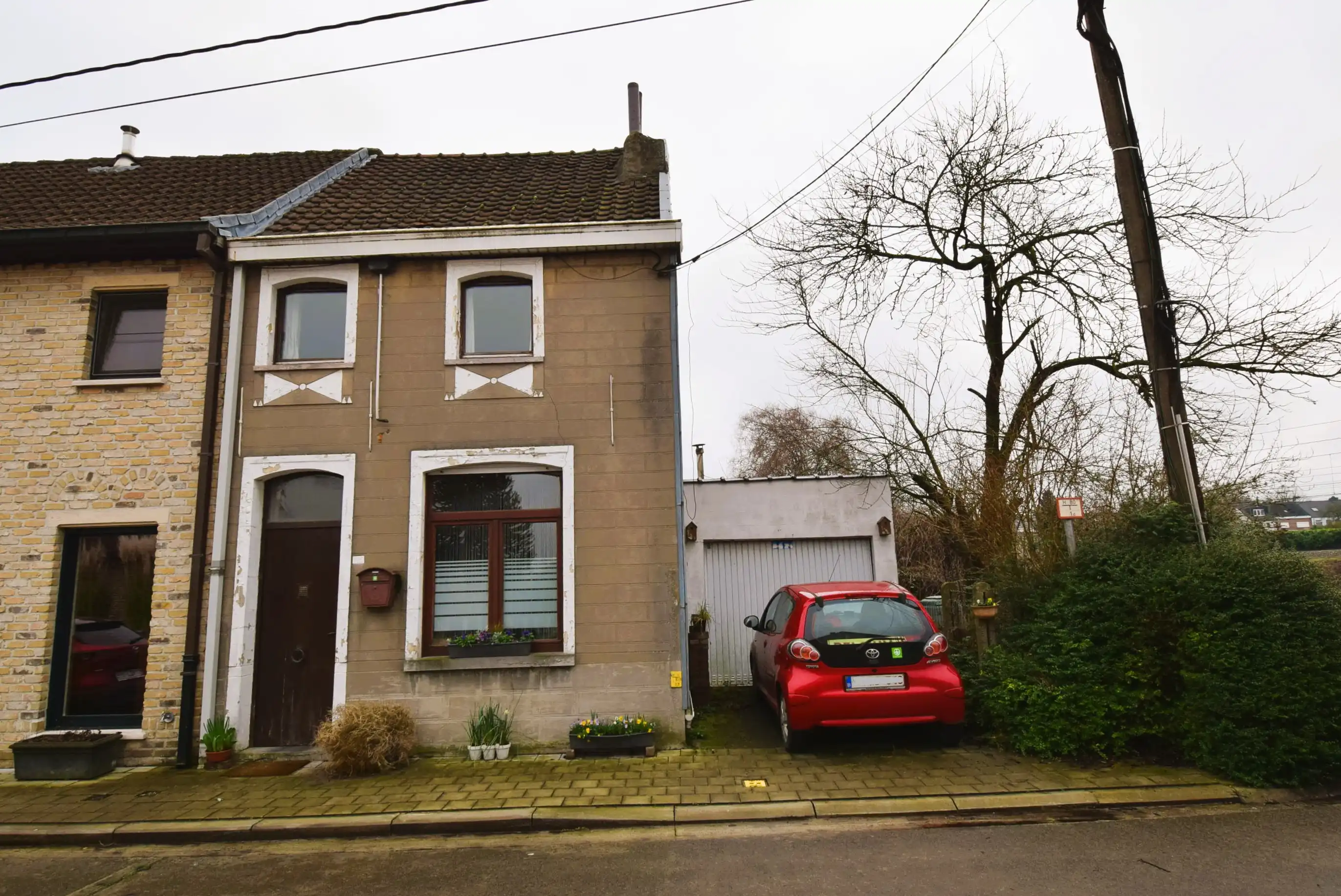 Hoofdfoto van de publicatie: Te renoveren woning