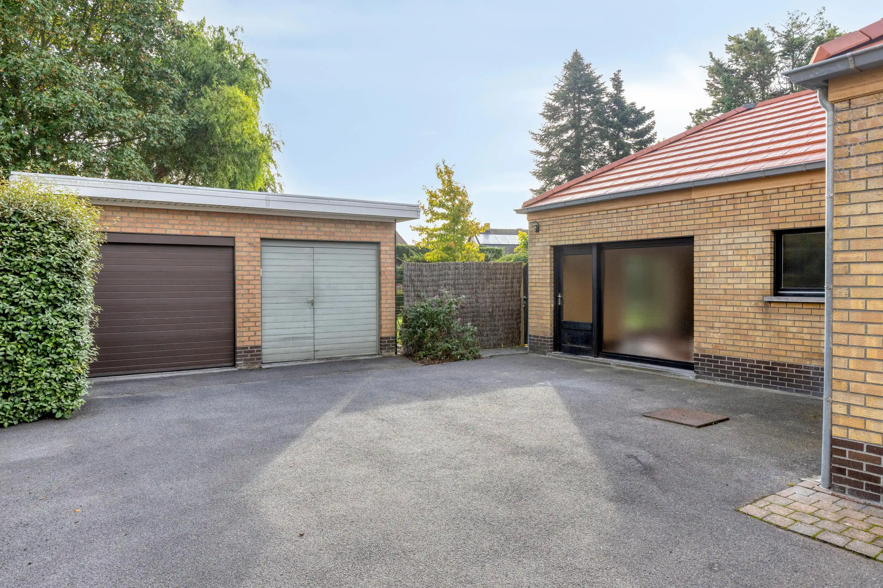 Instapklare bungalow op 898m² te koop in Wevelgem! foto 23