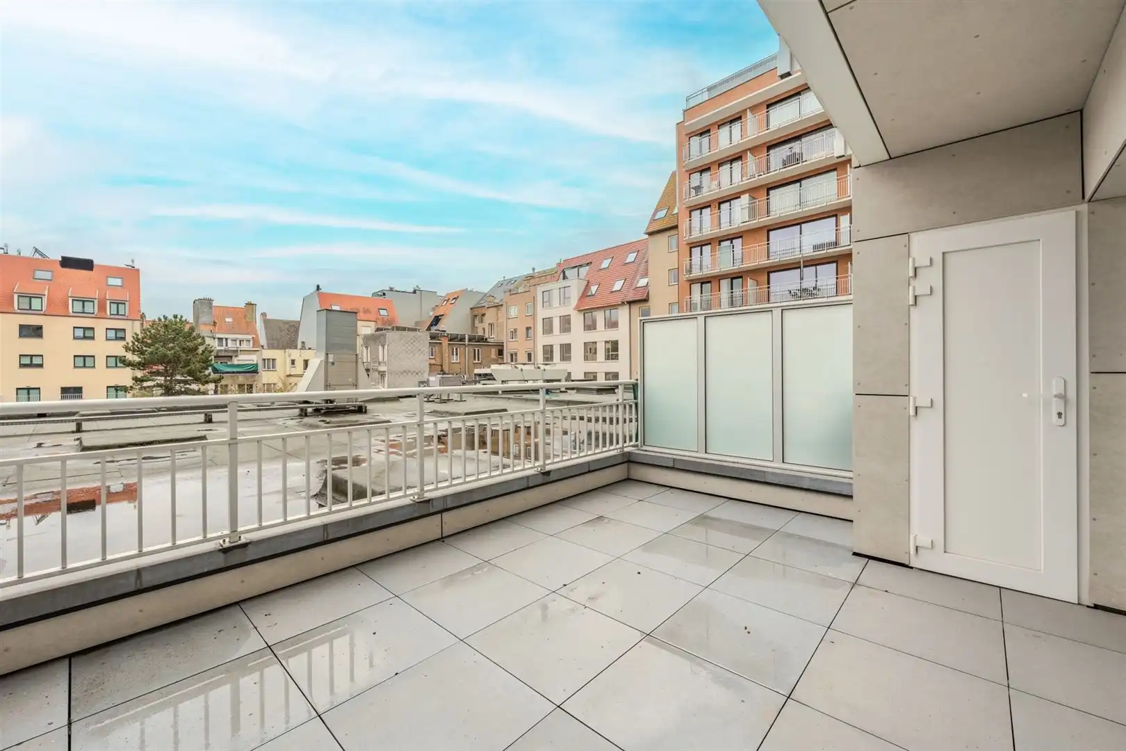 appartement met ruim terras foto 12