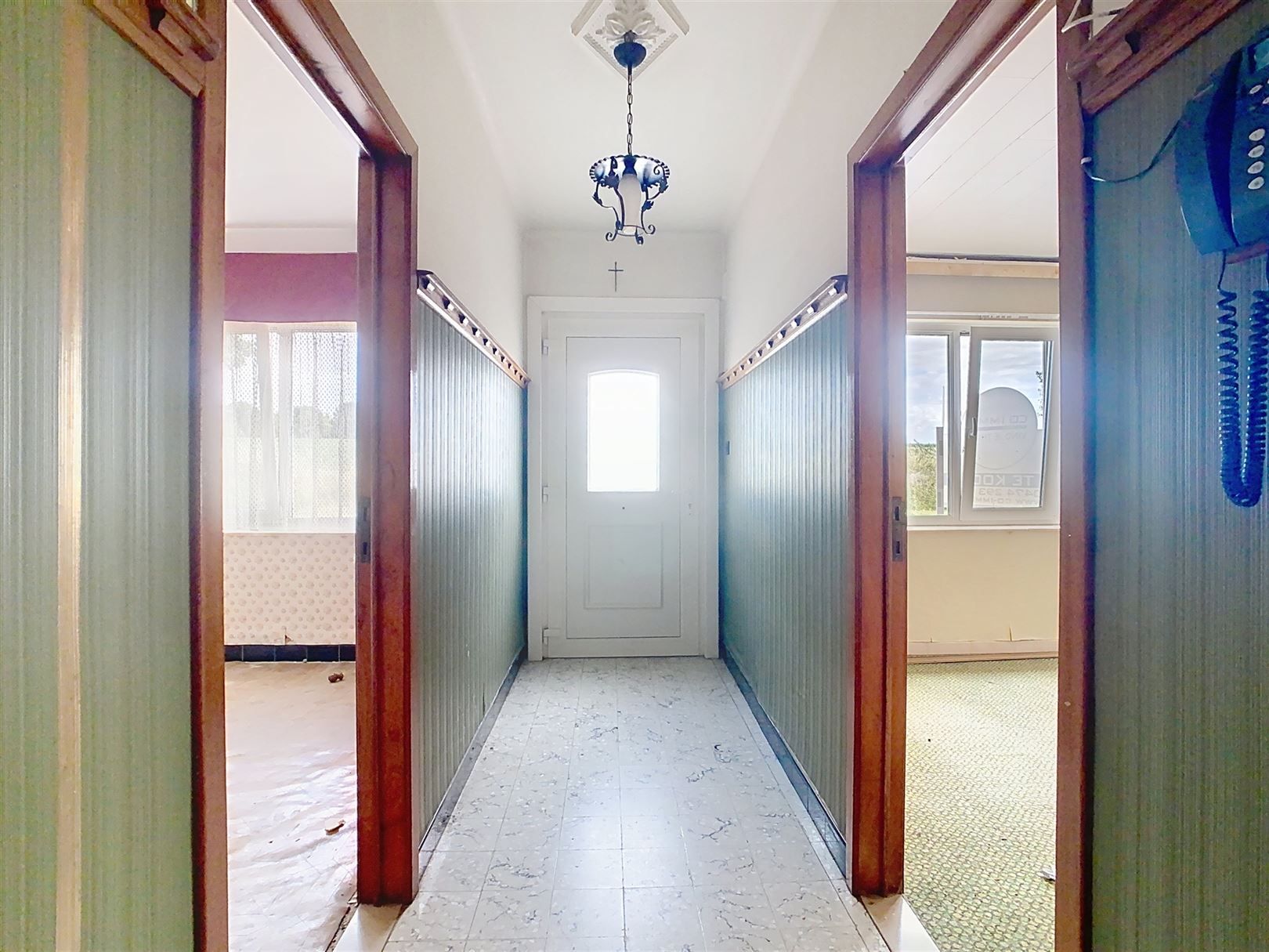 Te renoveren woning met garages, atelier, 12a 57ca foto 8