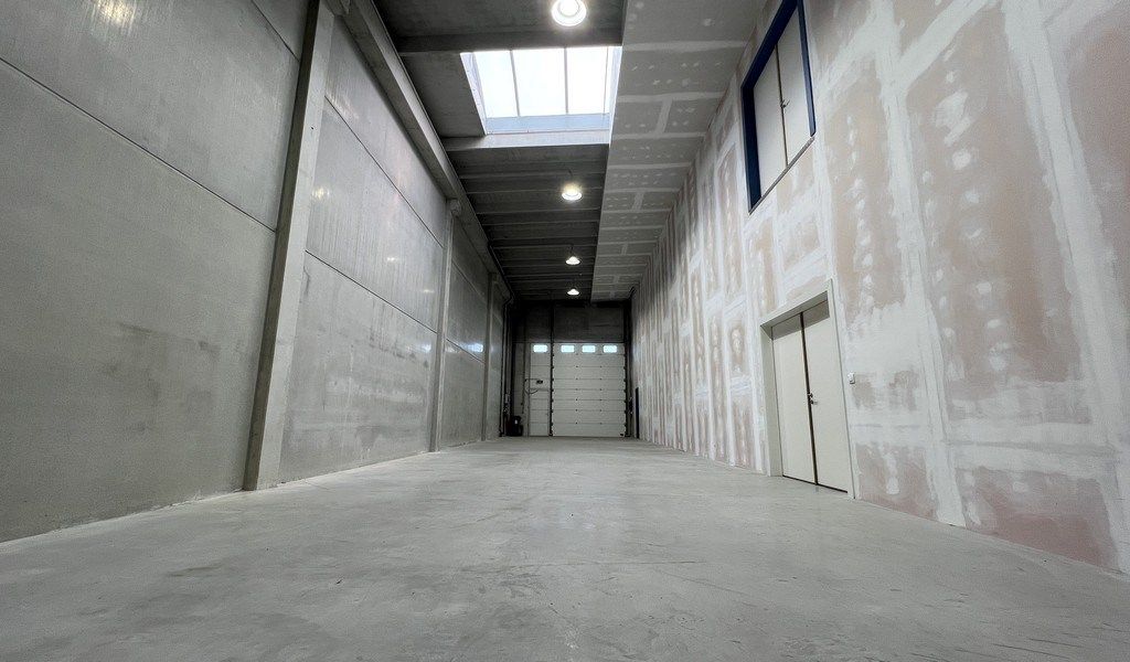 Magazijn met kantoren te huur in KMO-project Heidester te Sint-Niklaas foto 2