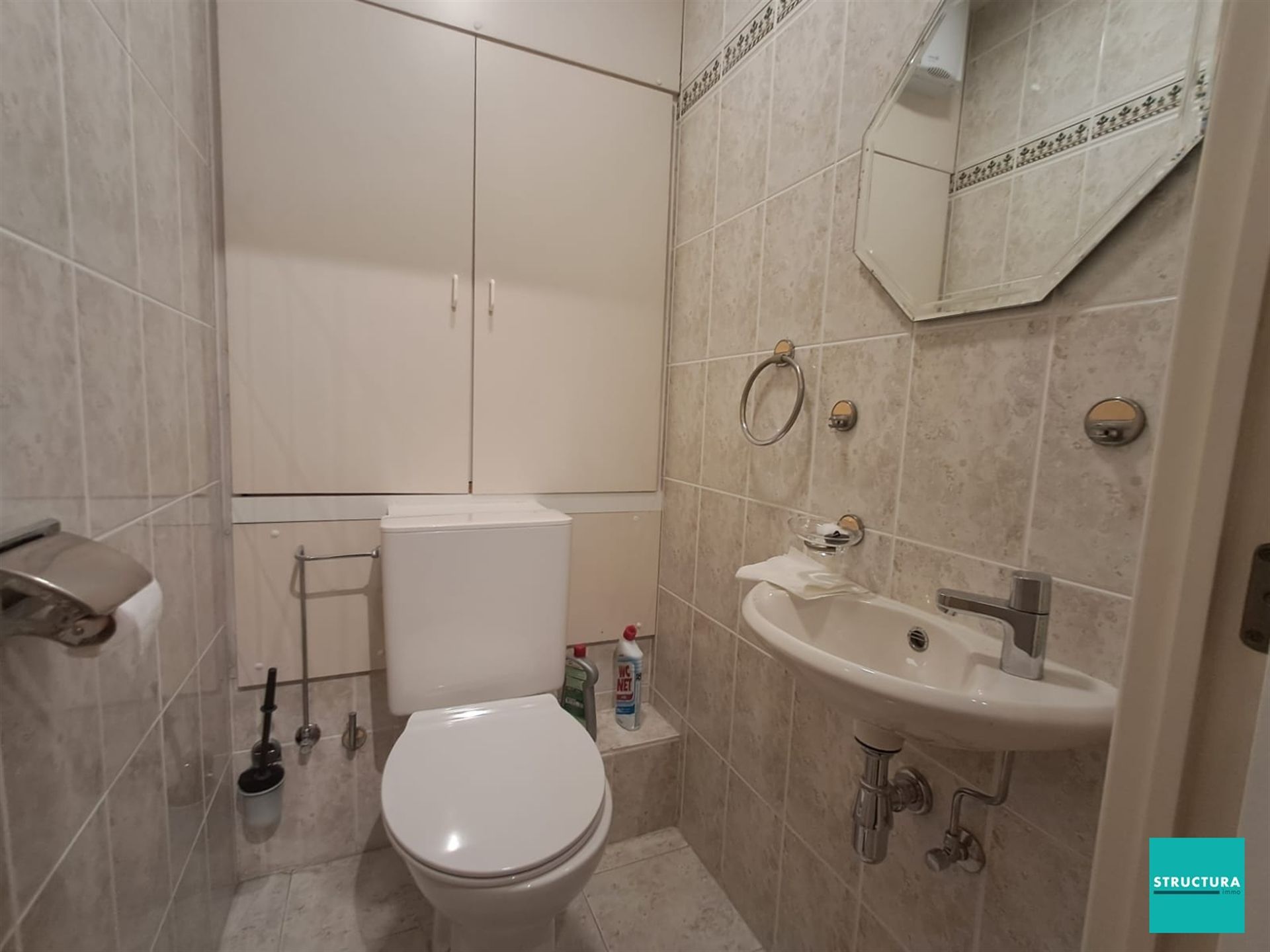 Ruim penthouse met drie slaapkamers, kelderberging en garage op toplocatie. foto 19