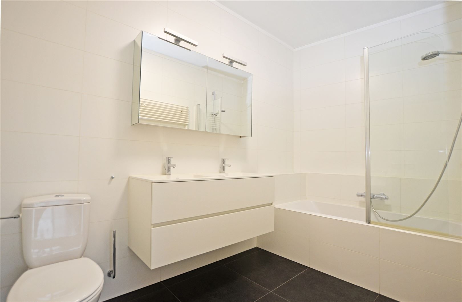 Goed onderhouden appartement in residentie 'Villers' foto 12