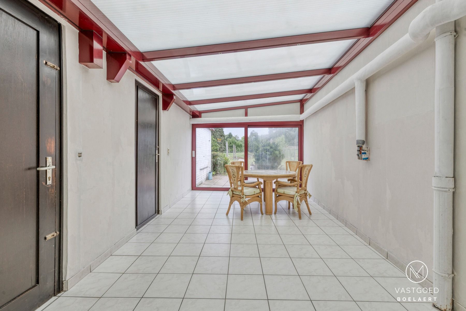 Huis met 3 slaapkamers, garage en tuin te koop in Nieuwerkerken foto 14