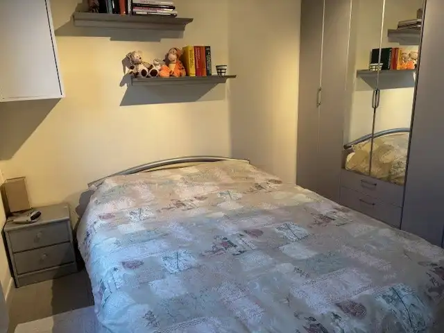 Instapklaar appartementje gelegen in de winkelstraat van Bredene duinen foto 6