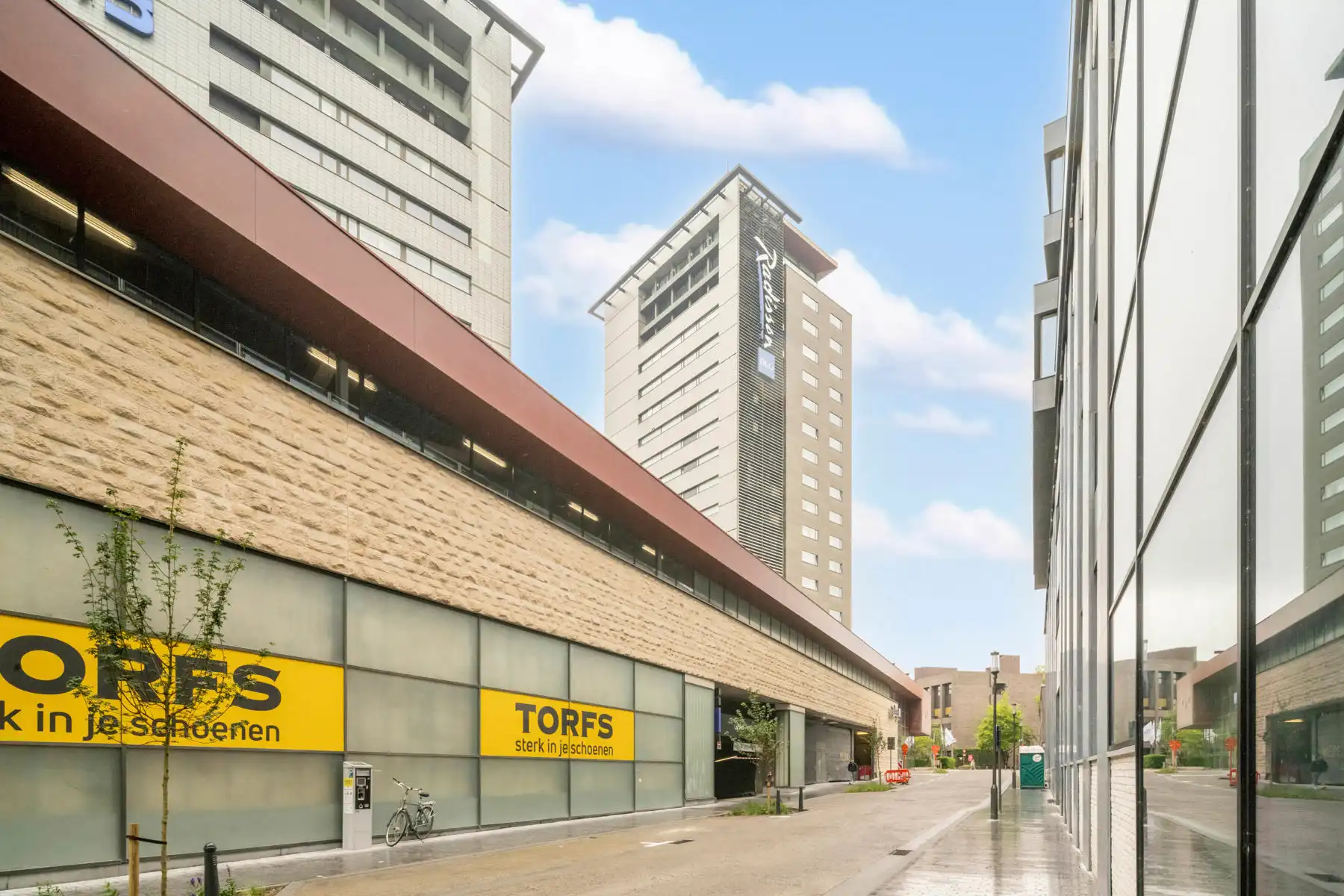 Instapklare kantoorruimte te huur in Radisson Toren foto 2