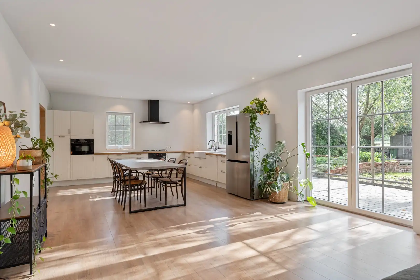 Ruime woning met 4 slaapkamers en grote tuin in Kuringen foto 5