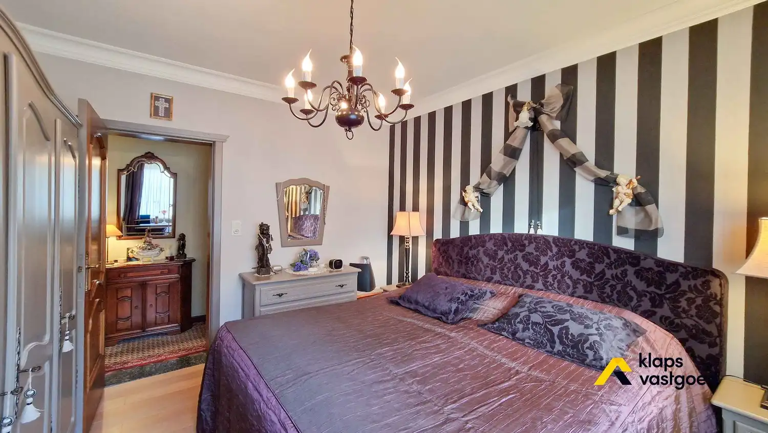 Gracieuze woning met 4 slaapkamers en schitterende tuin op perceel van 12a63ca foto 19