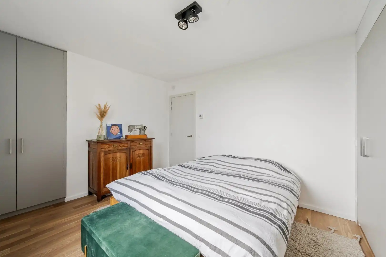 Recente en energiezuinige woning met 3 slaapkamers, ruime garage en tuin. foto 11