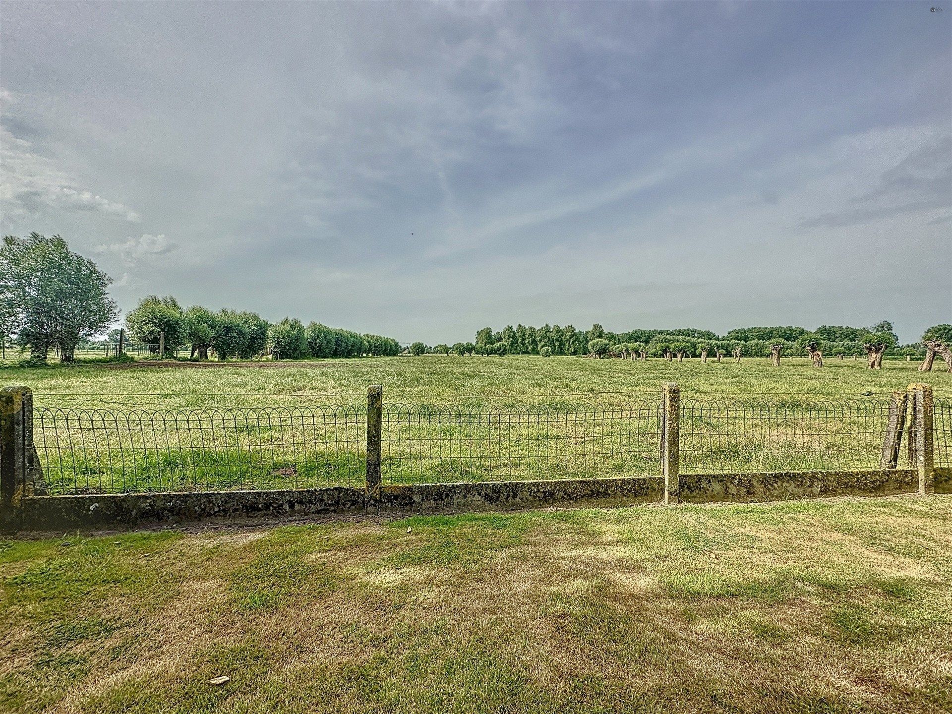 Open bebouwing met 4 slaapkamers op perceel van 2.062m²! foto 13