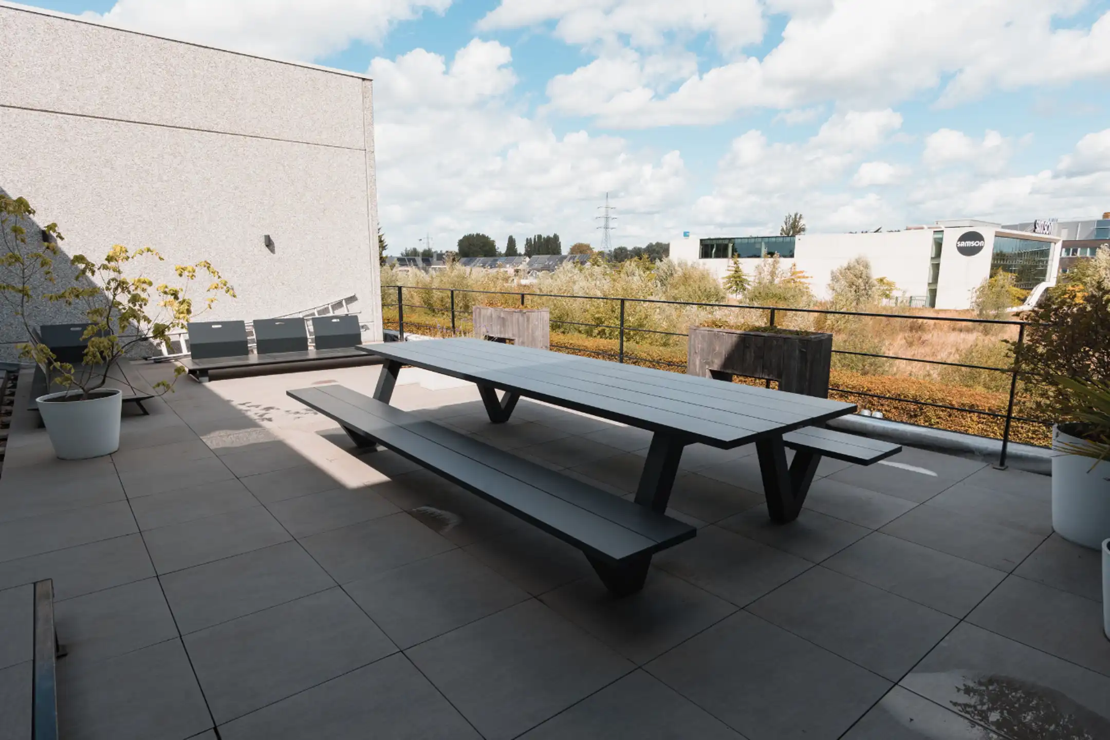 Modern bedrijfsgebouw langs E17 in Zwijndrecht foto 29