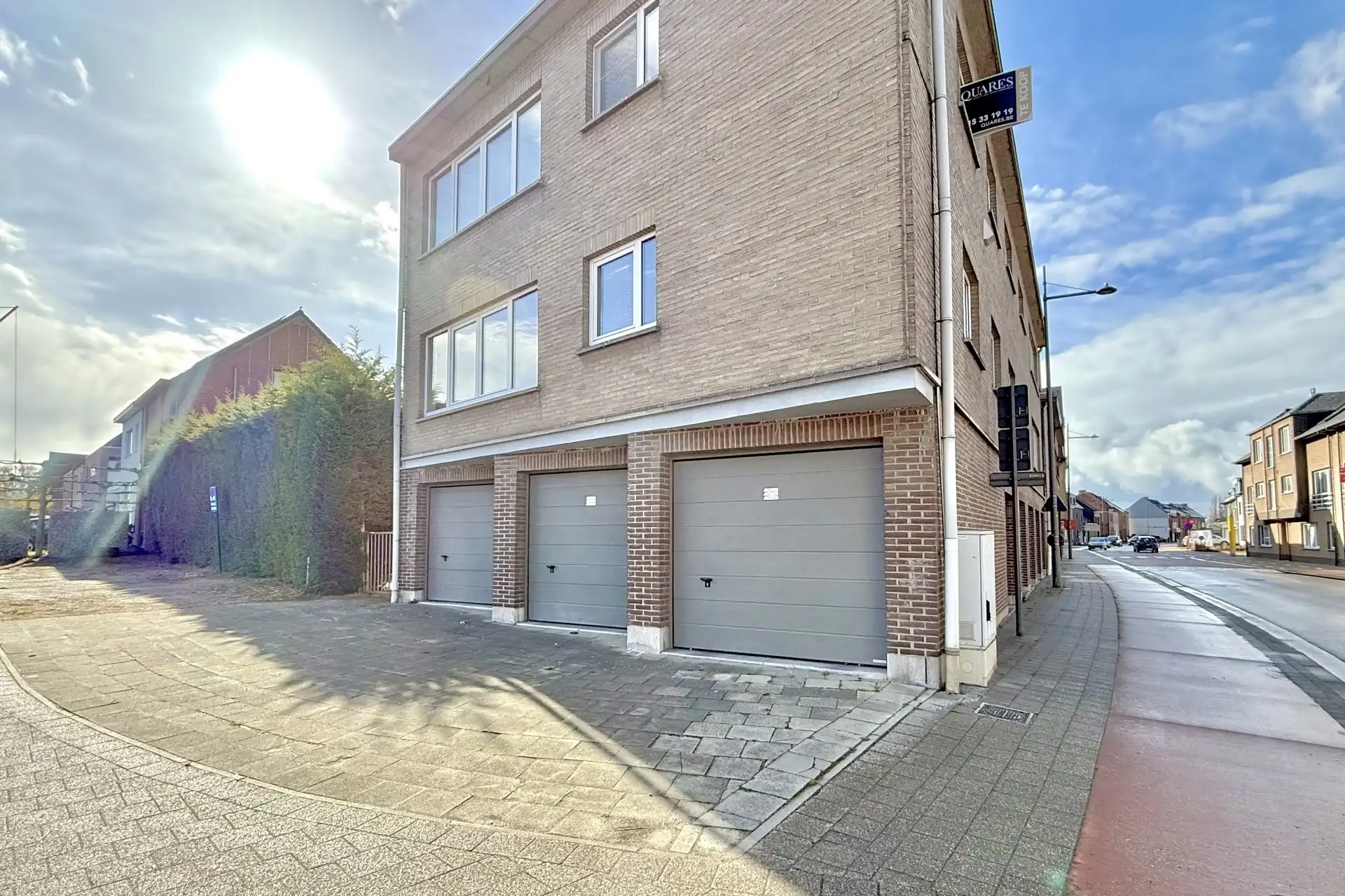 2 garages nabij centrum Ruisbroek foto 3