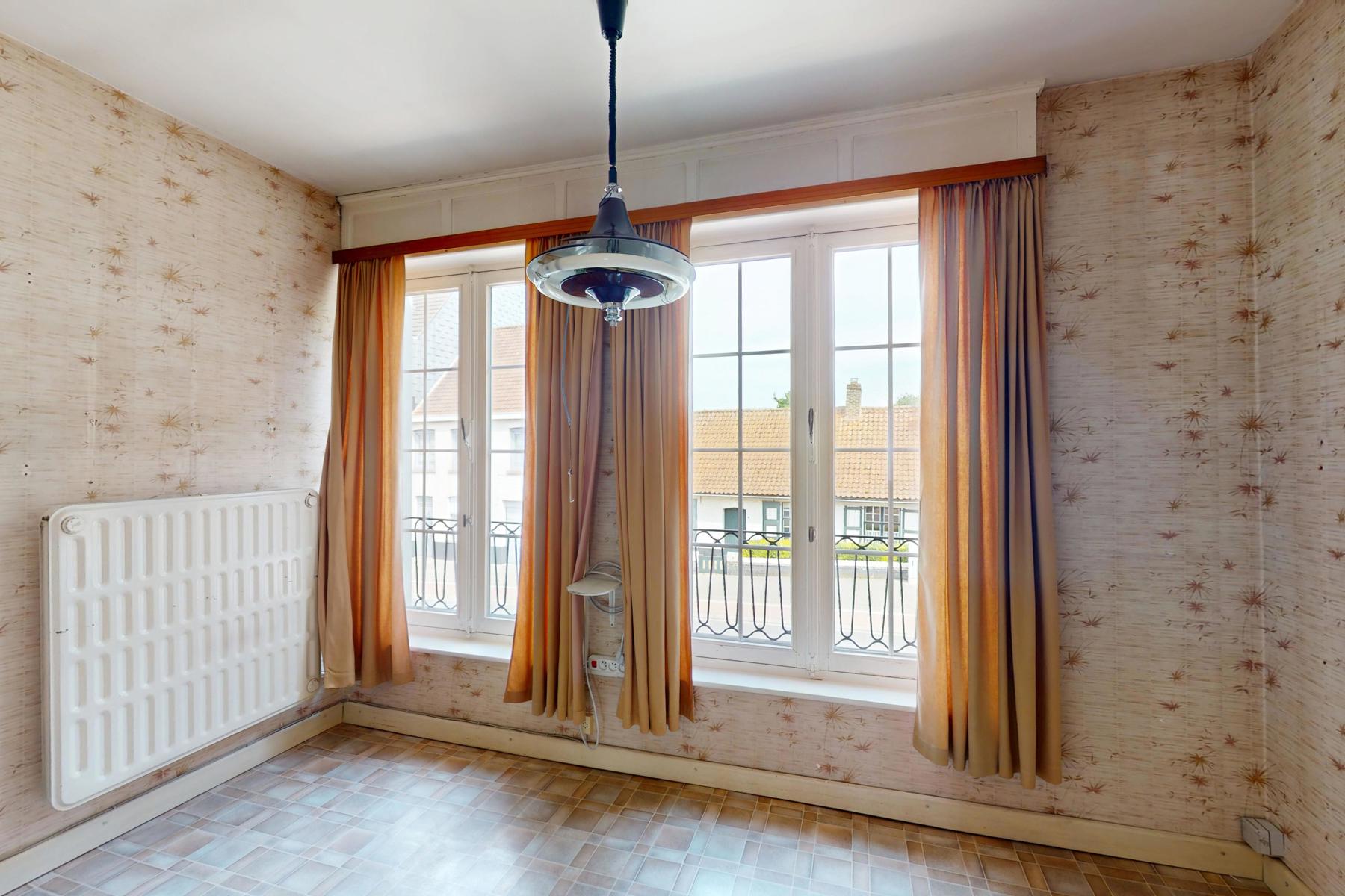 4-slaapkamerwoning op toplocatie in Oostkamp! foto 11