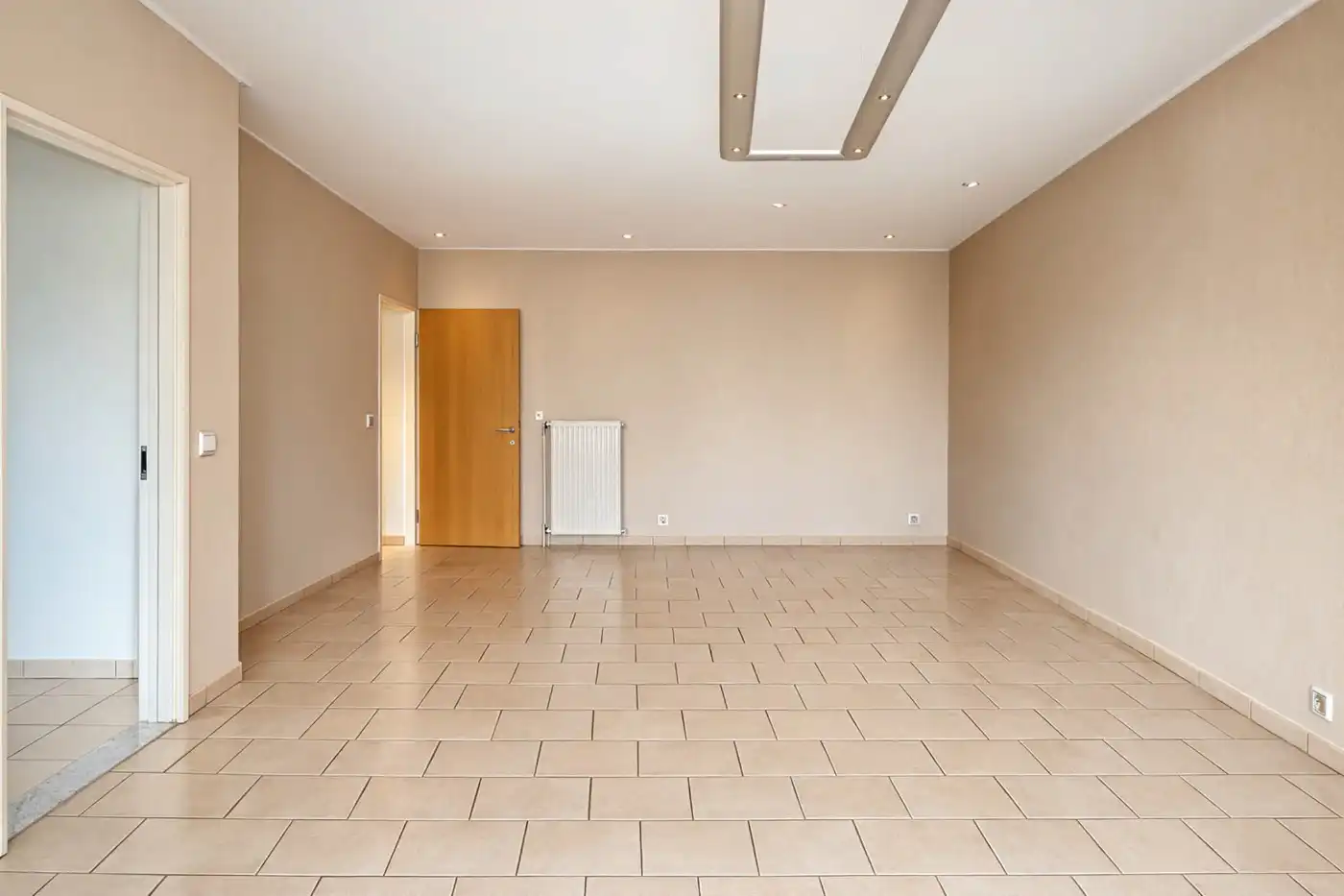 Gezellig app. op 1e verd. met 2 slpk., terras en garage foto 3