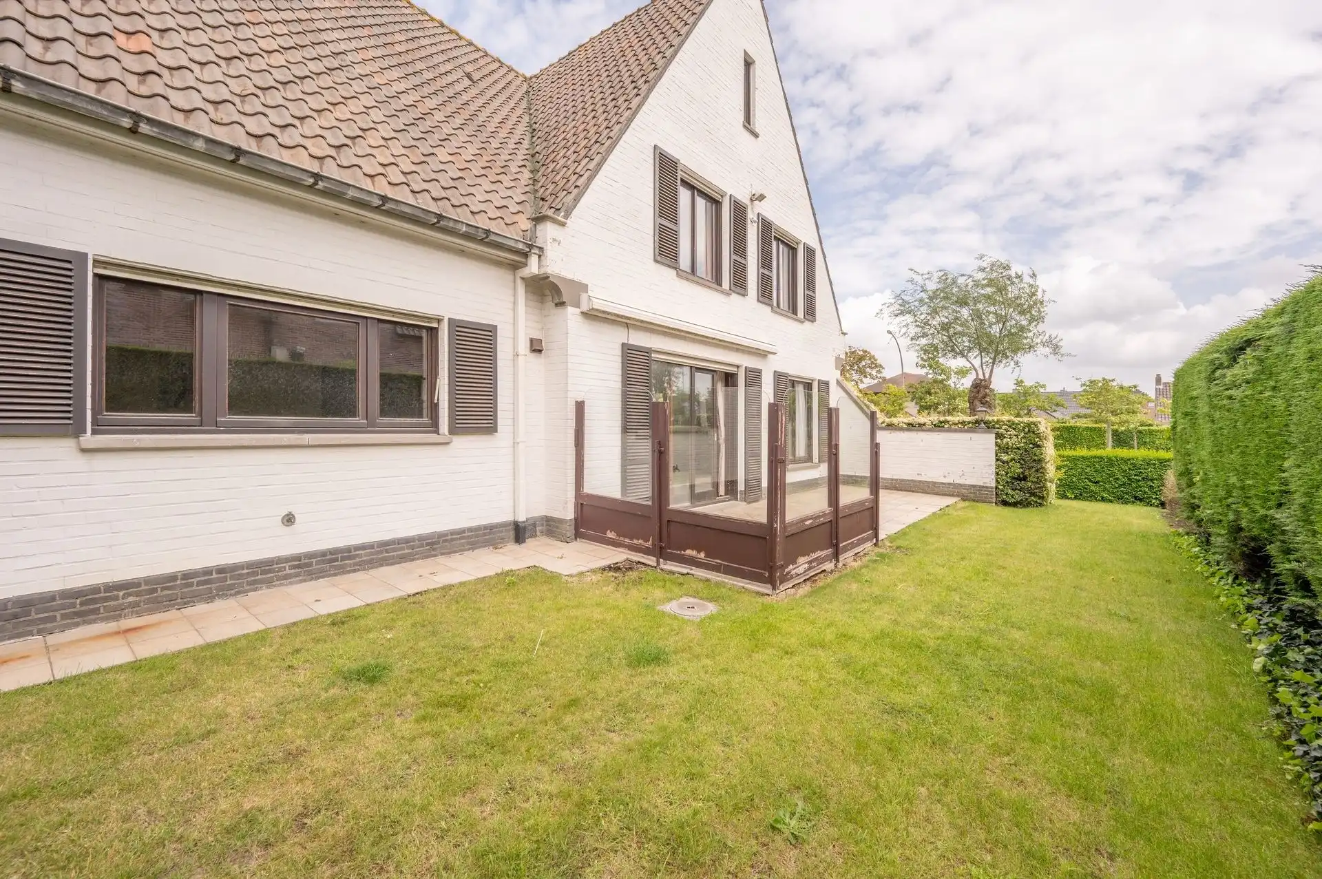 Exclusieve villa in een gegeerde residentiële wijk foto 6
