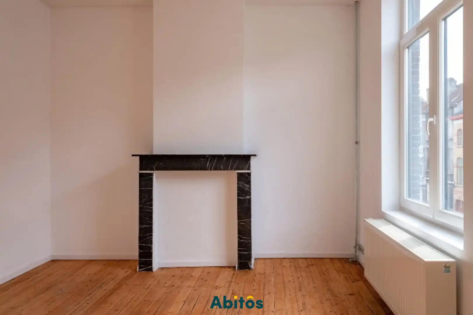 Gerenoveerde herenwoning met 4 slaapkamers en 2 badkamers foto 16
