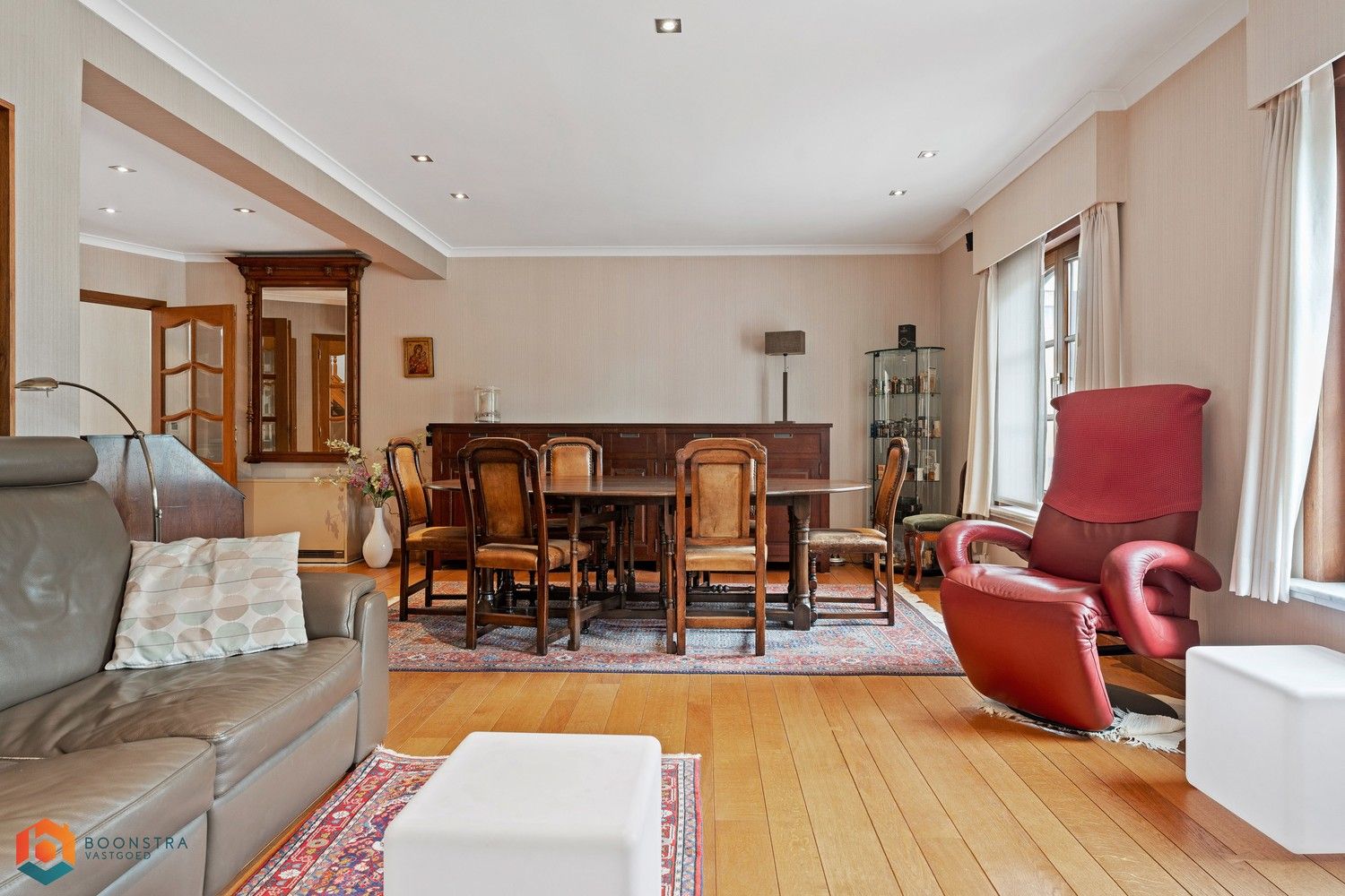 Ruime woning met dubbele praktijkruimte te Boom foto 4