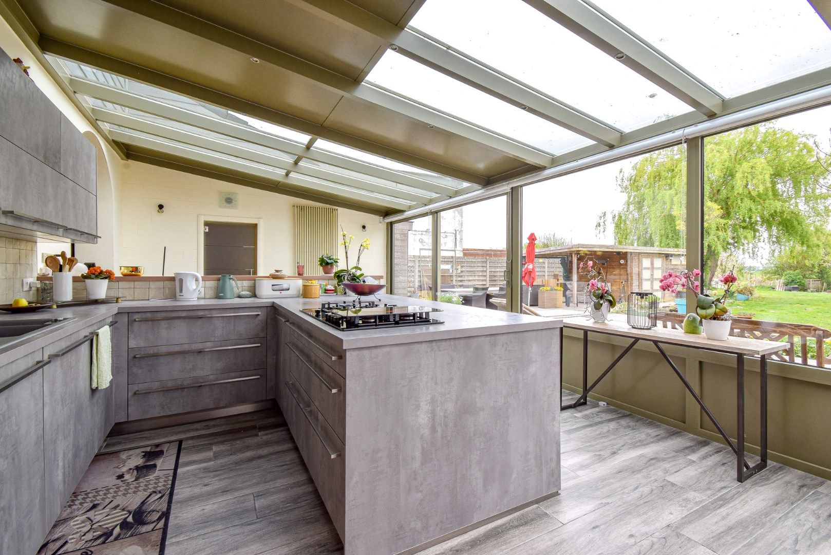 Instapklare woning met 5 slaapkamers en mogelijkheid achterliggende landbouwgrond foto 8
