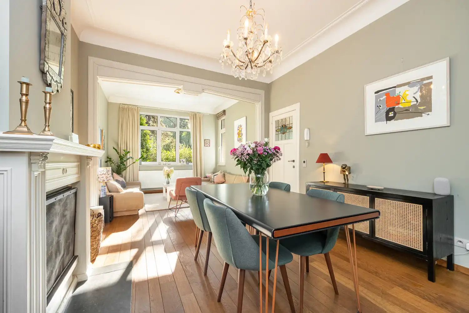 Instapklare en karaktervolle villa op toplocatie, gelegen op een ruim perceel van +-2450m², omgeven door rust, privacy en groen foto 10
