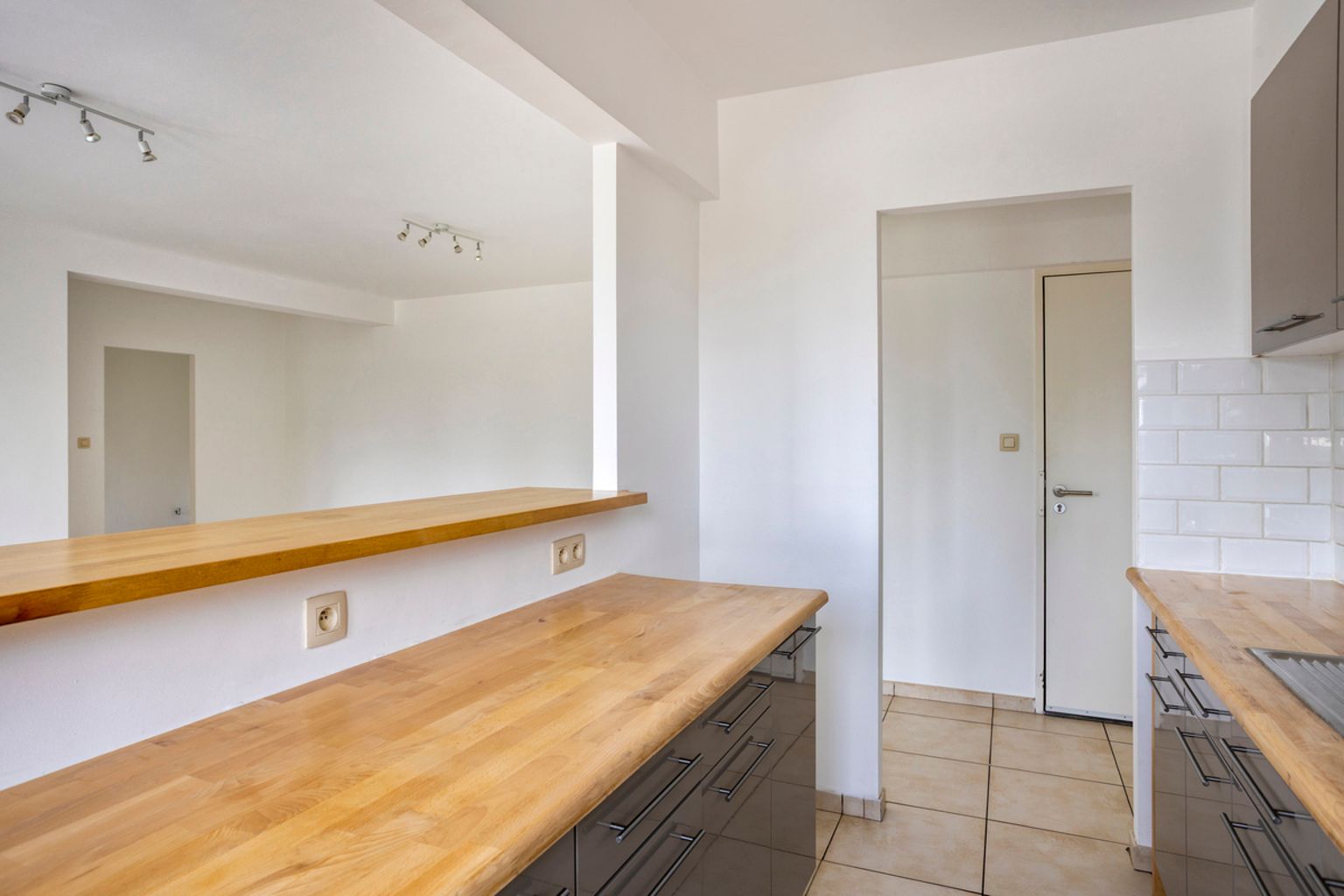 immo DAVID stelt voor: gerenoveerd 2 slp app met kelder foto 13