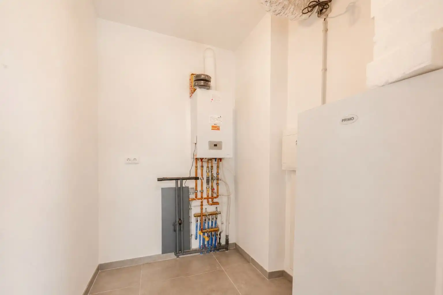 Instapklaar, energiezuinig appartement (2019) met terras in Beveren-Leie foto 8