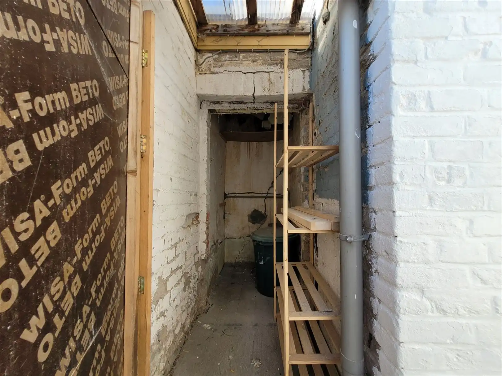 Gerenoveerde woning met zonnige tuin foto 25
