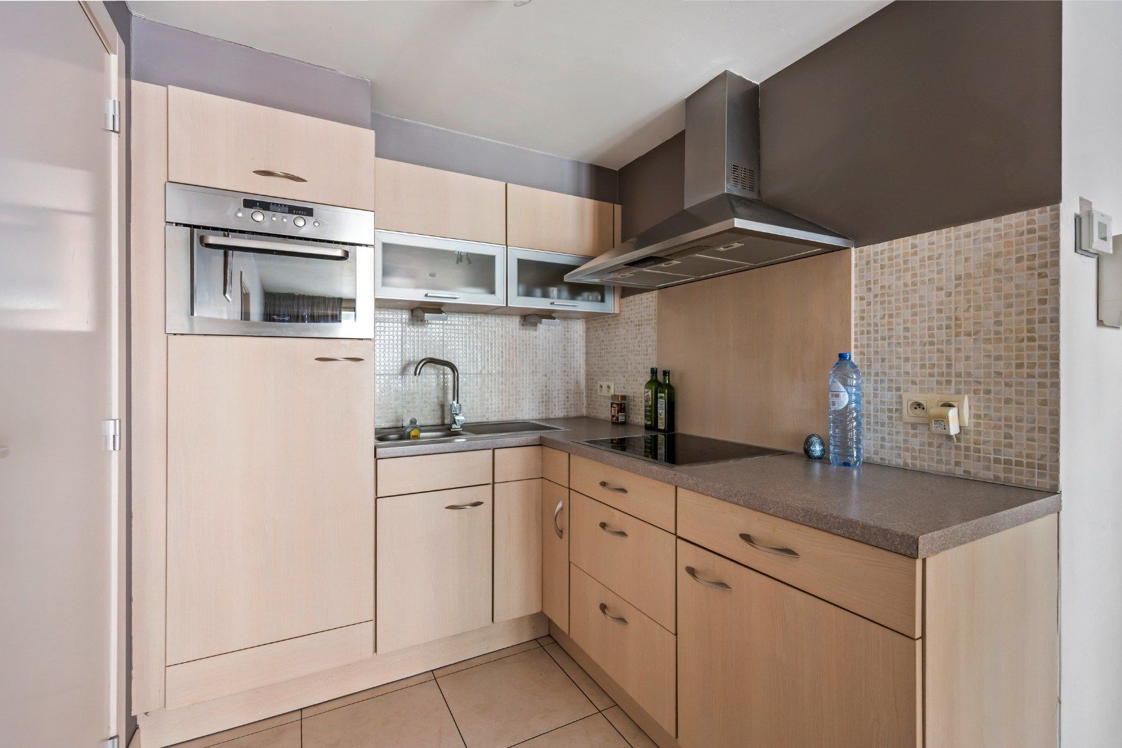 Appartement met groot terras aan de oevers van de Leie in Kortrijk foto 8