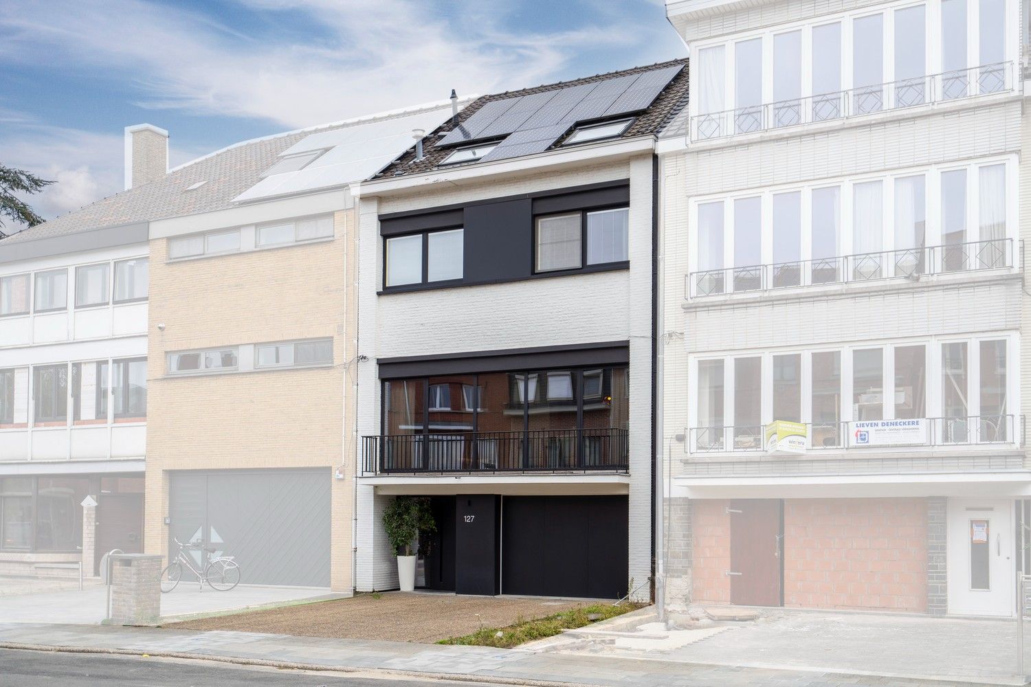Modern, warm en instapklaar foto 22