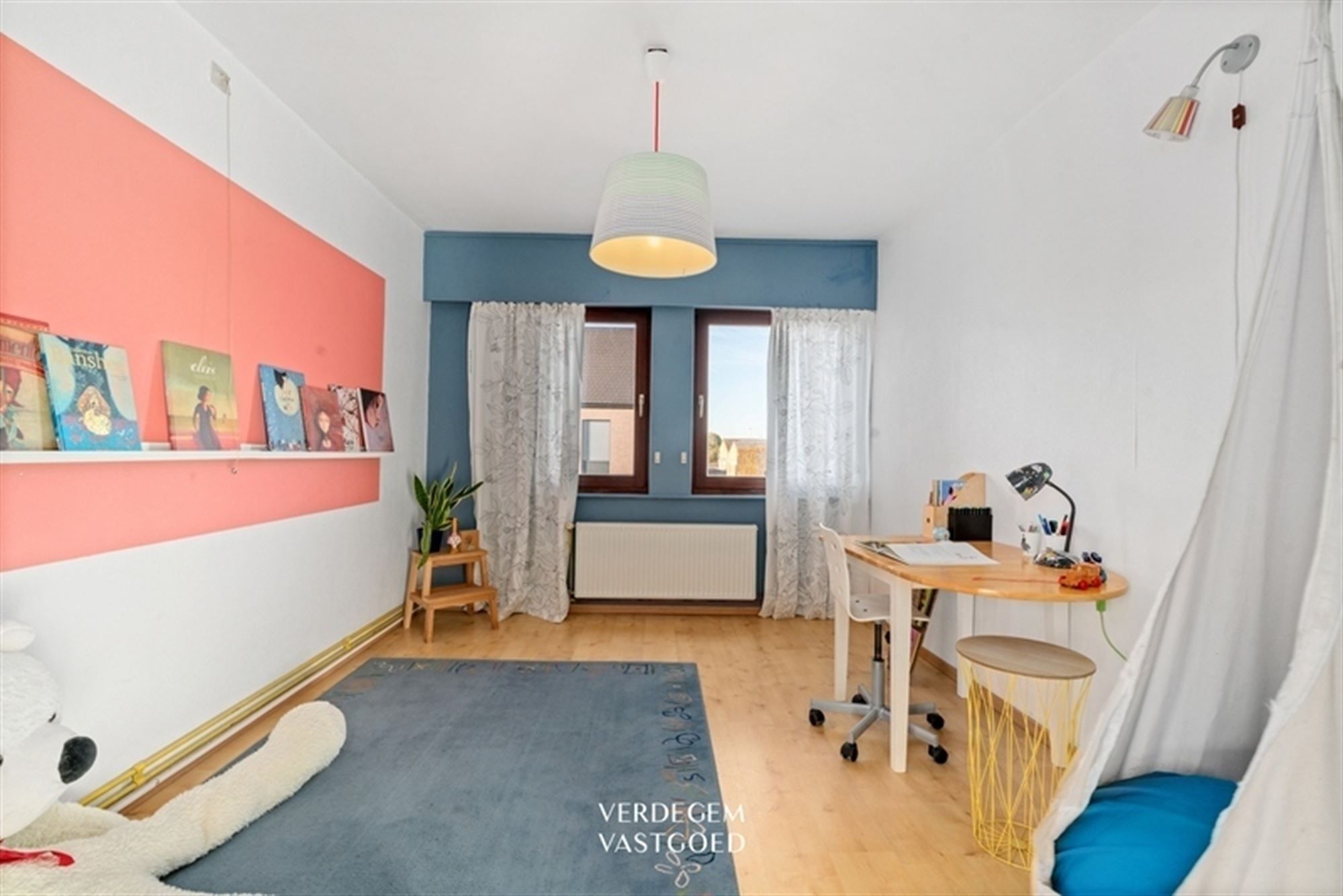 Toffe gezinswoning met 4 slaapkamers en mooie tuin foto 17