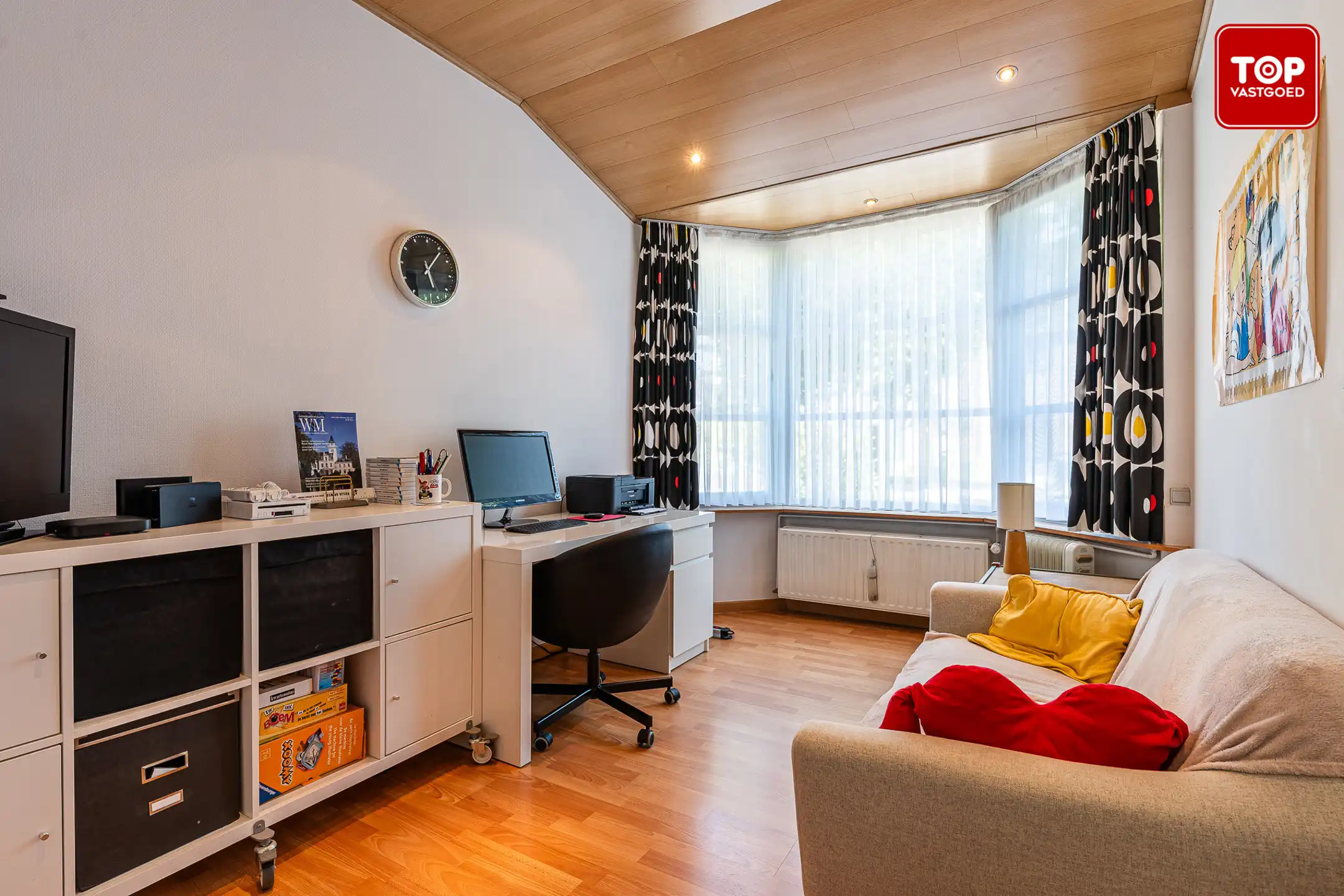 Architecturale woning met unieke split-level indeling op 659 m² in het groene Wondelgem foto 12