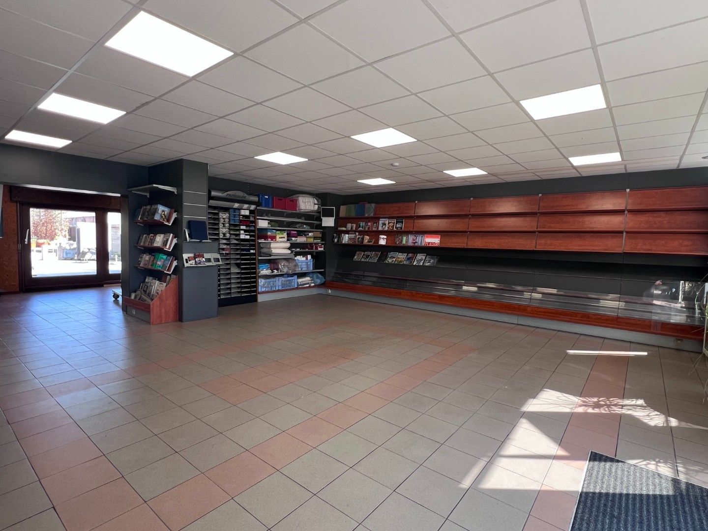 Handelspand met woonst te koop in Evergem foto 2