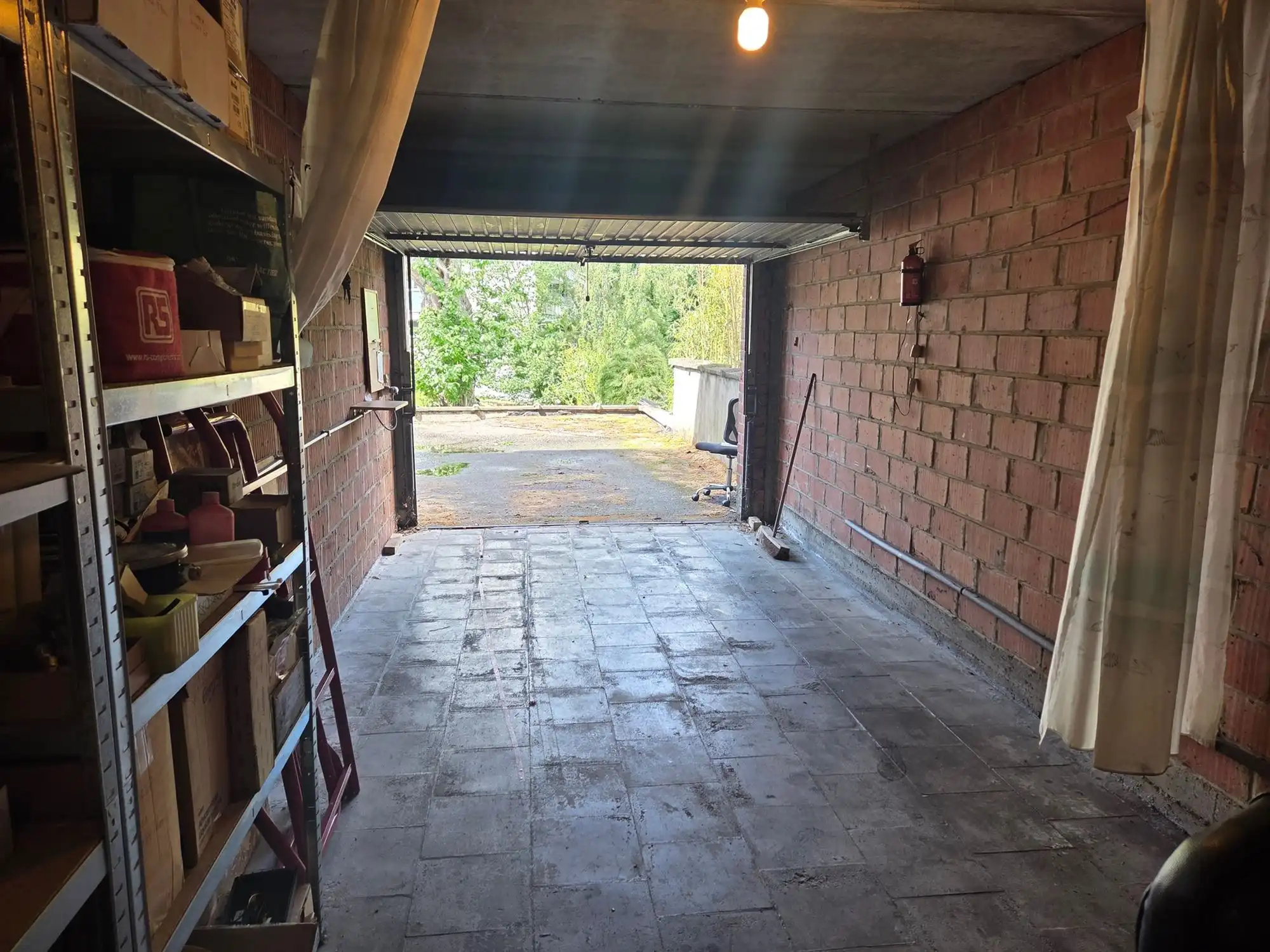 Garagebox - binnen - gesloten foto 10