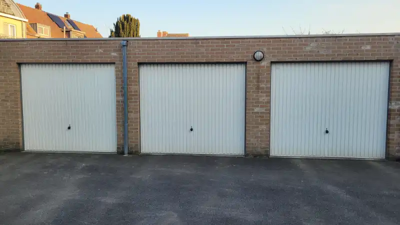 Garage te huur foto 3