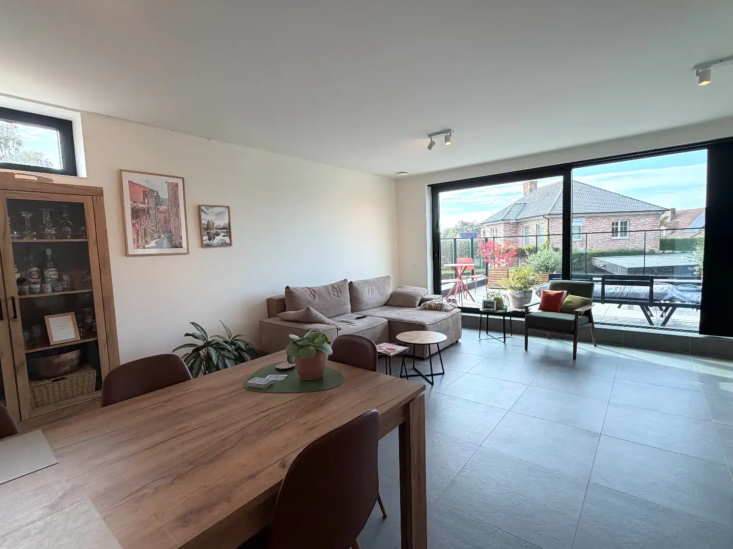 Lichtrijk nieuwbouw duplex-appartement met ruim zonneterras van 23 m²! foto 3