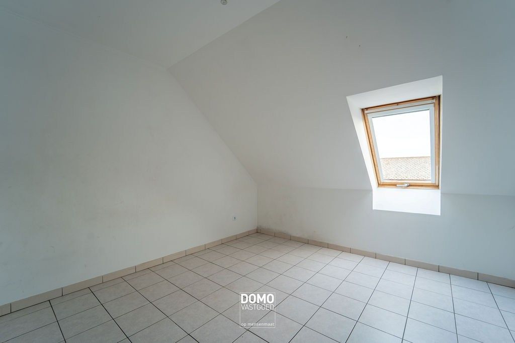 Instapklaar appartement met garage, rustig gelegen. foto 5