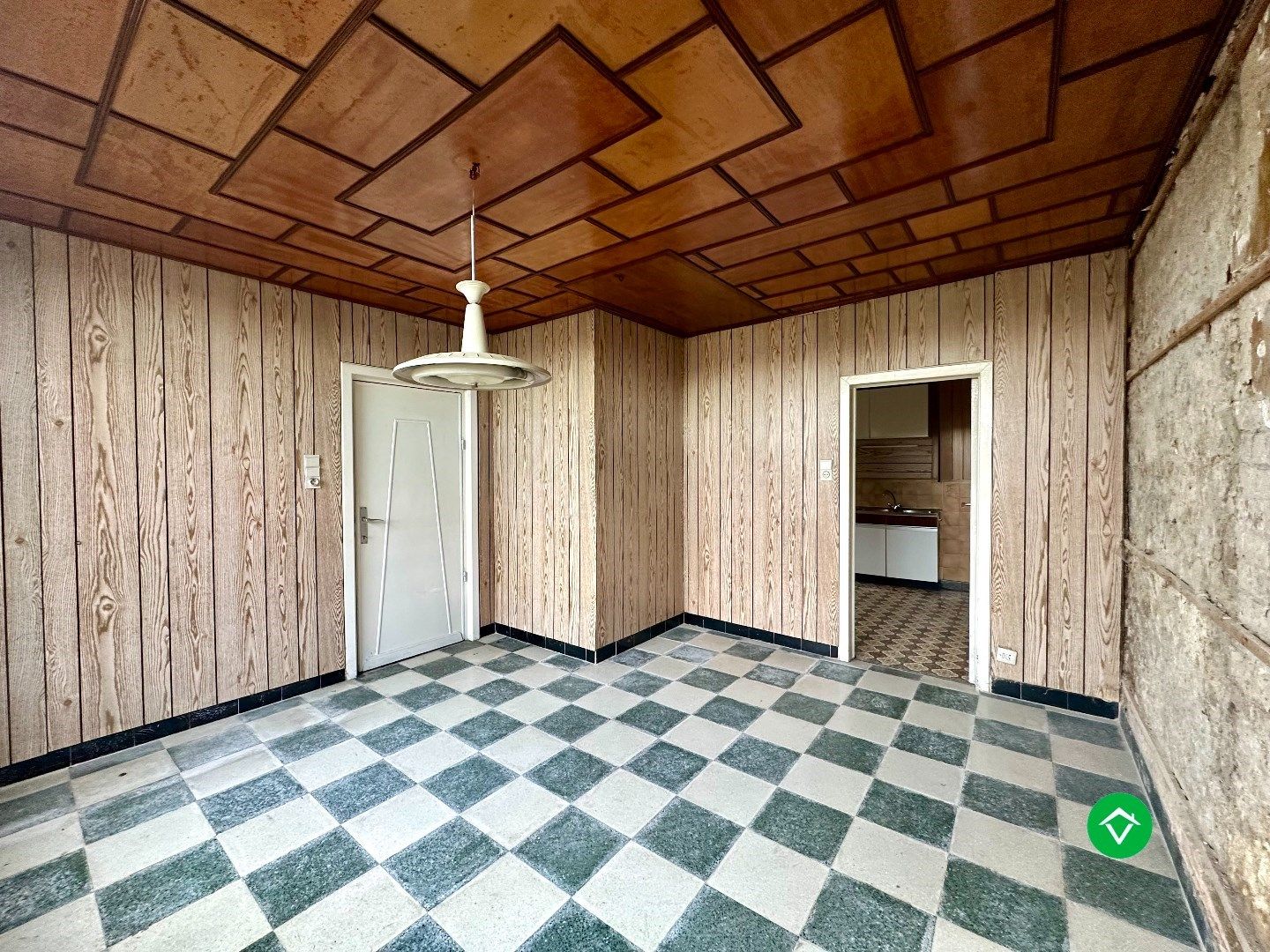 Riante woning met veel potentieel gelegen in Esen, Diksmuide foto 9