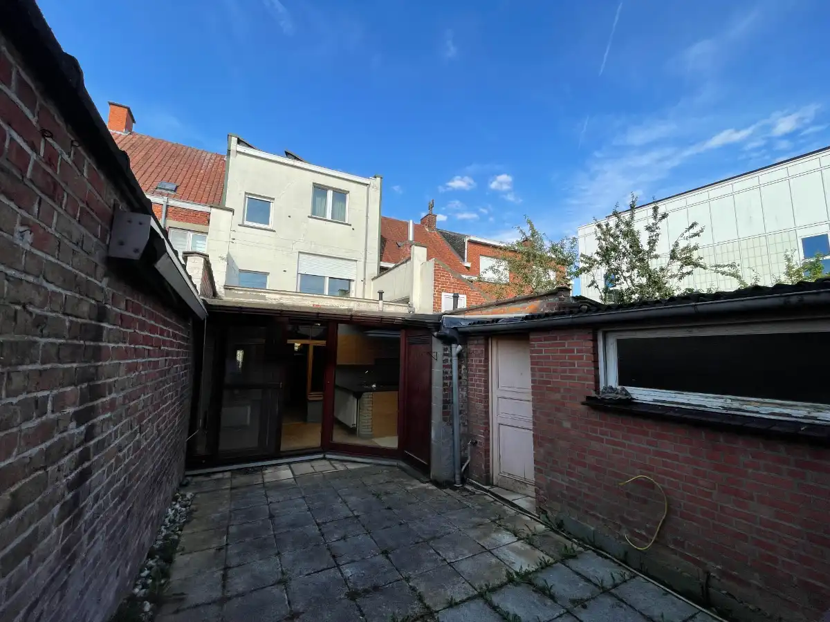 Ruime ééngezinswoning met garage en stadstuin/terras foto 18